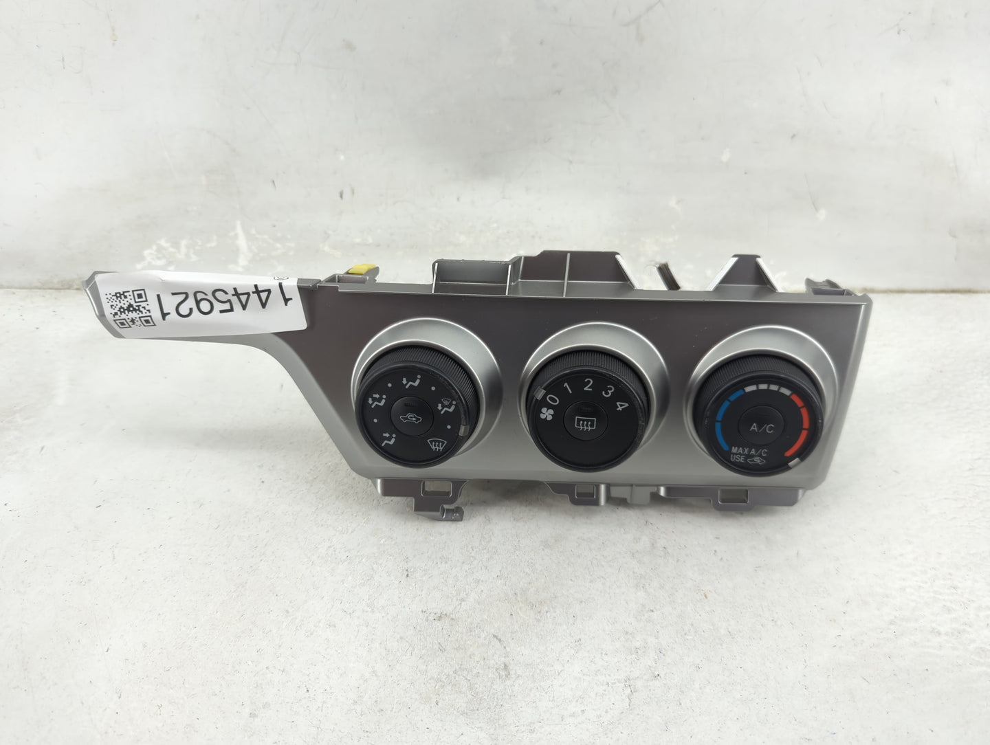 2011-2012 Scion Xb Climate Control Module Temperature AC/Heater Replacement P/N:55406-12490 Fits Fits 2011 2012 OEM Used Aut