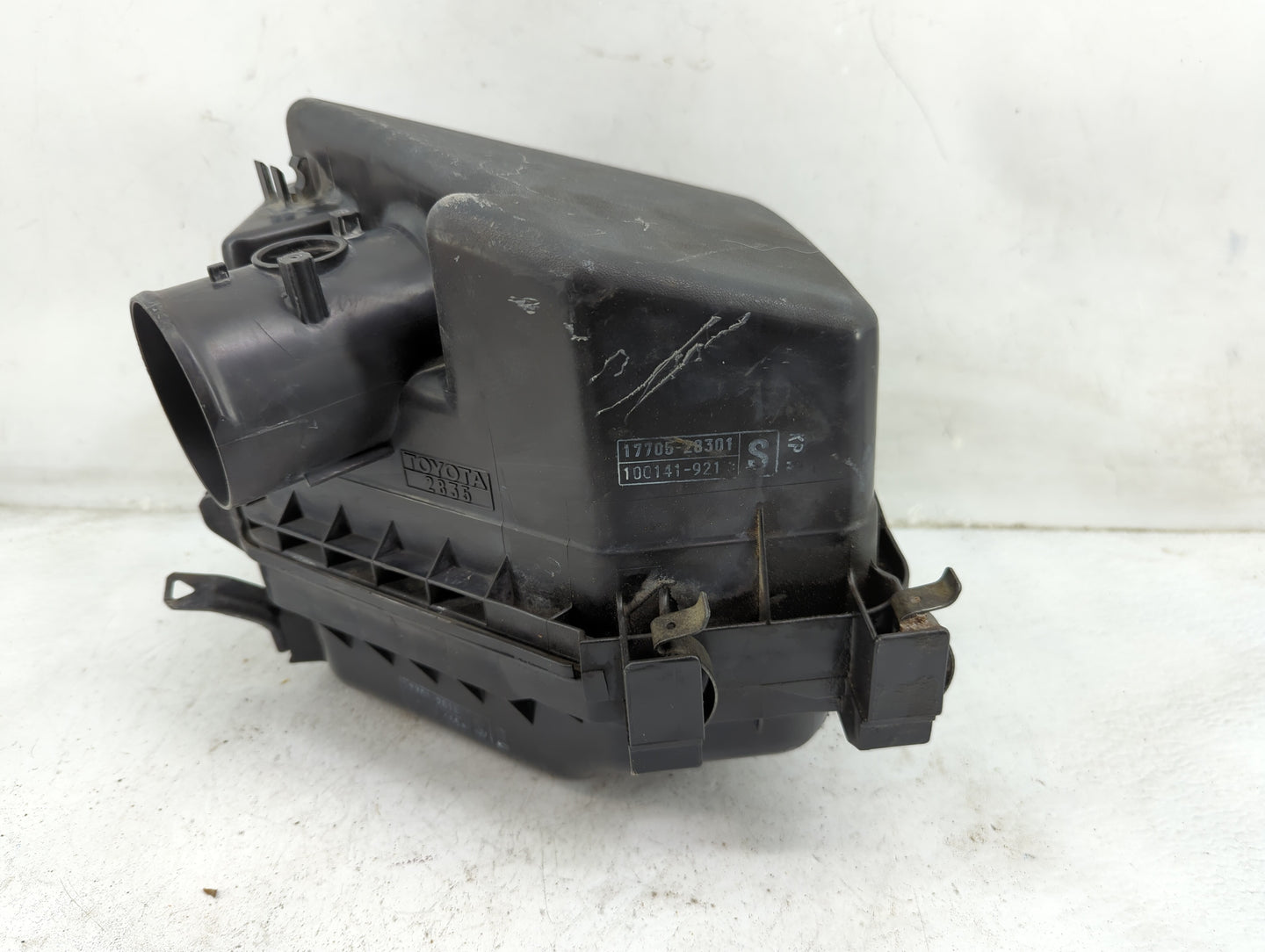 2012 Scion Xb Air Cleaner Intake-duct Hose Tube - Oemusedautoparts1.com