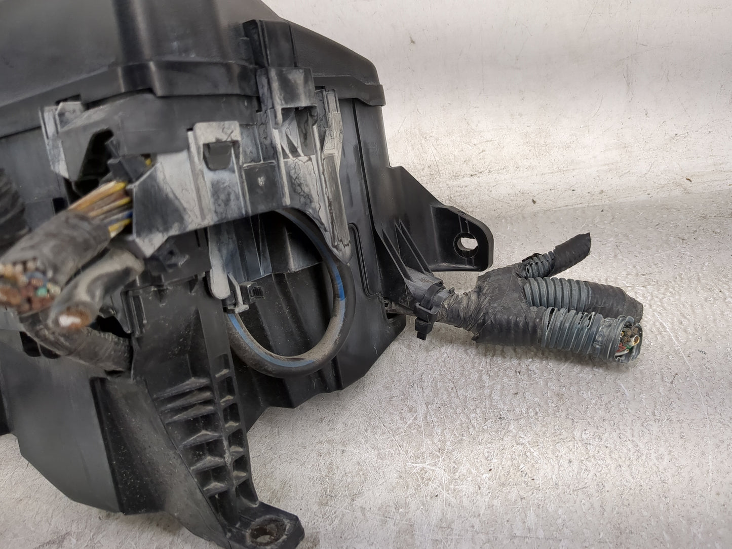 2012 Scion Xb Fusebox Fuse Box Panel Relay Module Fits OEM Used Auto Parts - Oemusedautoparts1.com