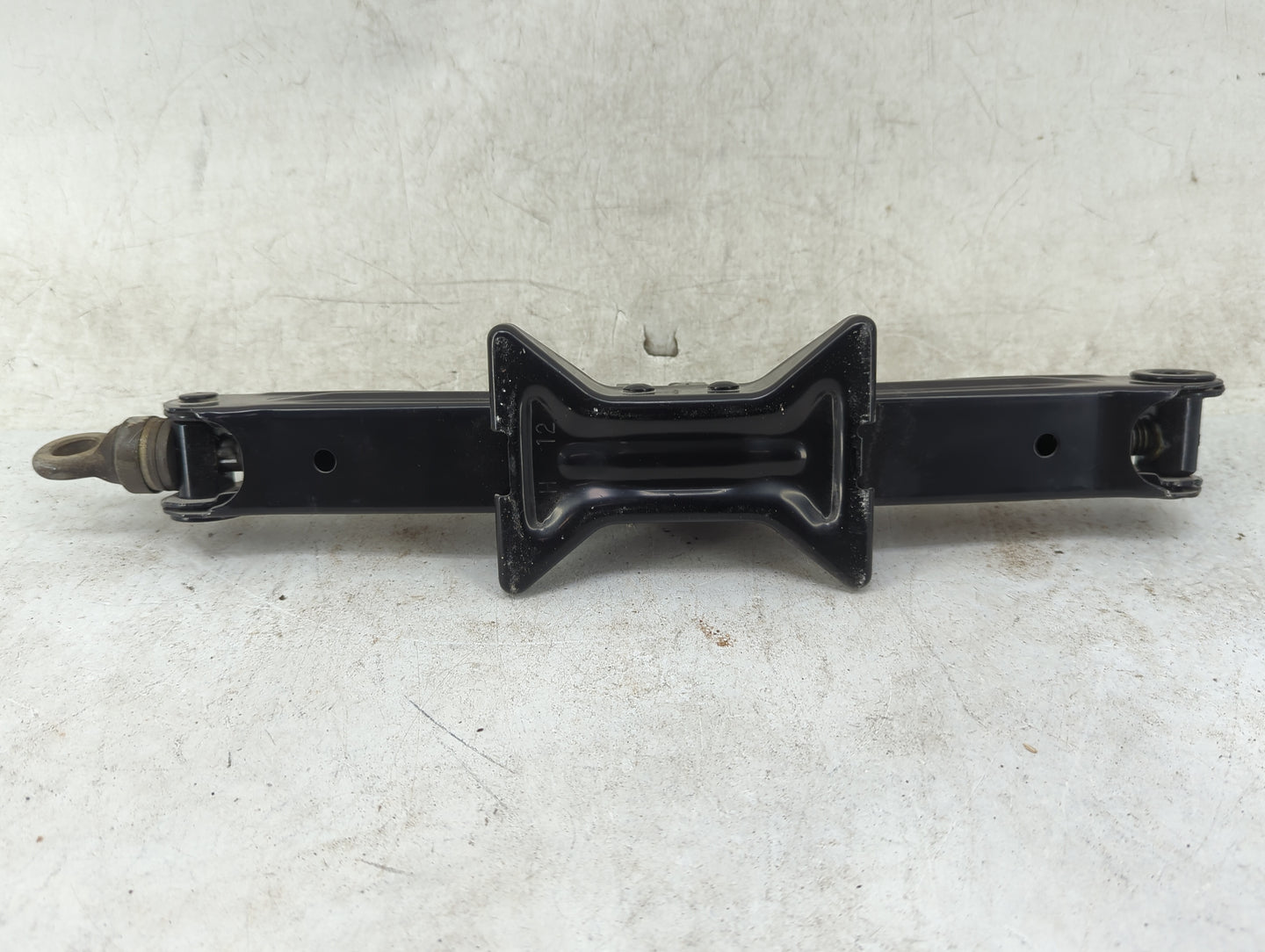 2012 Scion Xb Spare Scissor Car Jack - Oemusedautoparts1.com