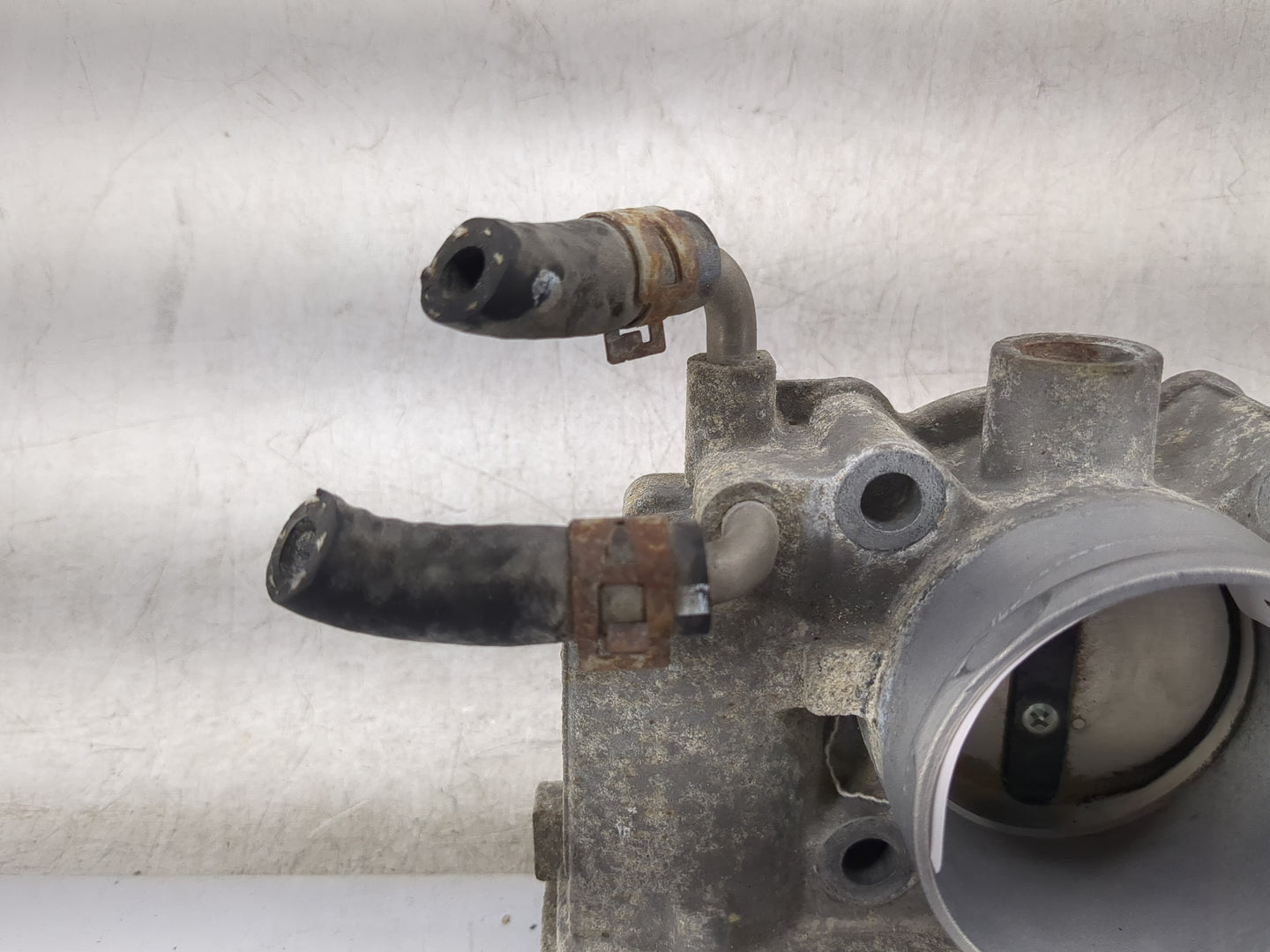 2008-2015 Scion Xb Throttle Body P/N:22030-28071 Fits Fits 2006 2007 2008 2009 2010 2011 2012 2013 2014 2015 OEM Used Auto P