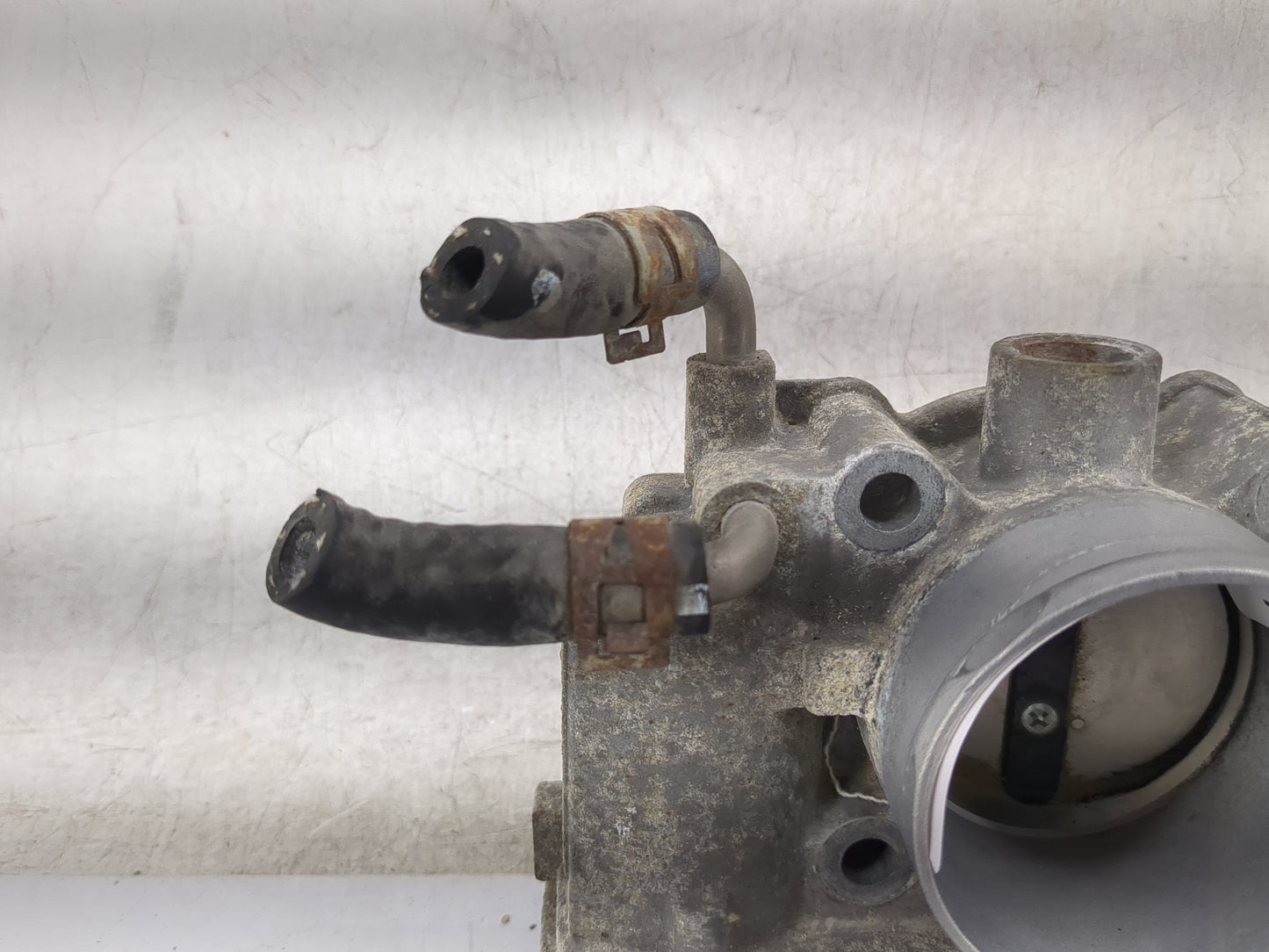 2008-2015 Scion Xb Throttle Body P/N:22030-28071 Fits Fits 2006 2007 2008 2009 2010 2011 2012 2013 2014 2015 OEM Used Auto P