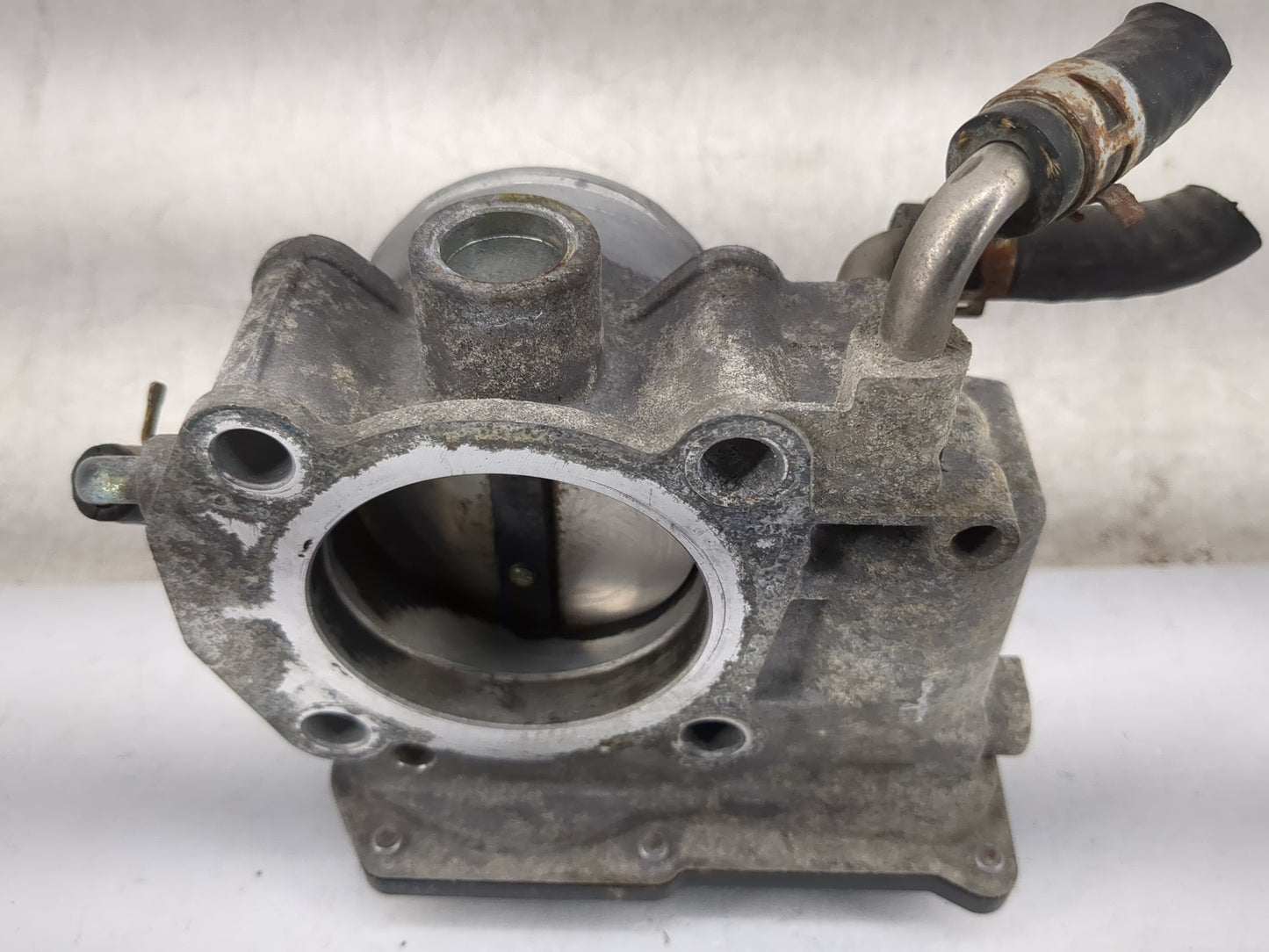 2008-2015 Scion Xb Throttle Body P/N:22030-28071 Fits Fits 2006 2007 2008 2009 2010 2011 2012 2013 2014 2015 OEM Used Auto P