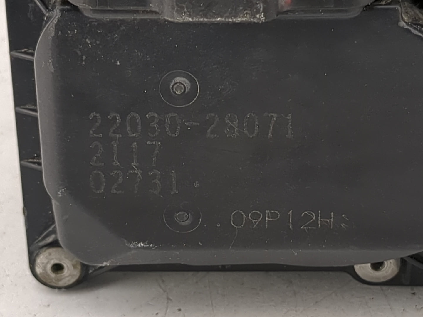 2008-2015 Scion Xb Throttle Body P/N:22030-28071 Fits Fits 2006 2007 2008 2009 2010 2011 2012 2013 2014 2015 OEM Used Auto P