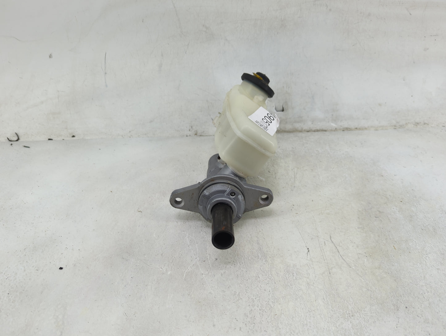 2008-2012 Scion Xb Brake Master Cylinder 1490517 - Oemusedautoparts1.com