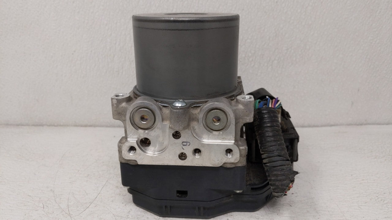 2012 Scion Xb ABS Pump Control Module Replacement P/N:89541-12821 44540-12511 Fits OEM Used Auto Parts - Oemusedautoparts1.c
