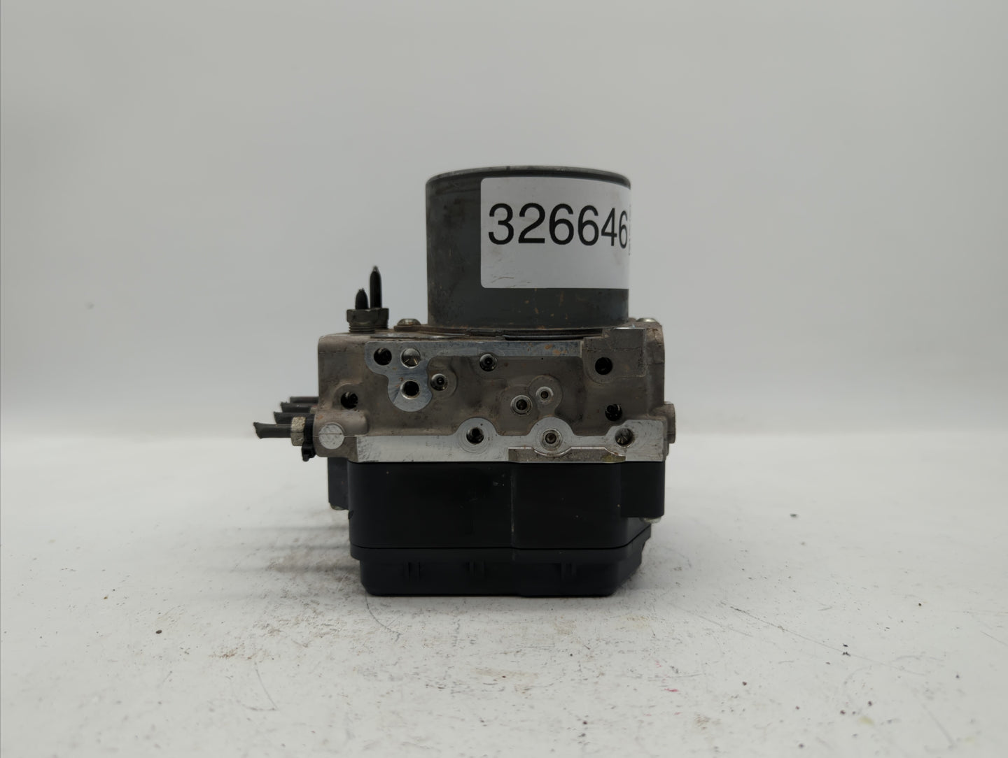 2012 Scion Xb ABS Pump Control Module Replacement P/N:89541-12820 44540-12510 Fits OEM Used Auto Parts - Oemusedautoparts1.c