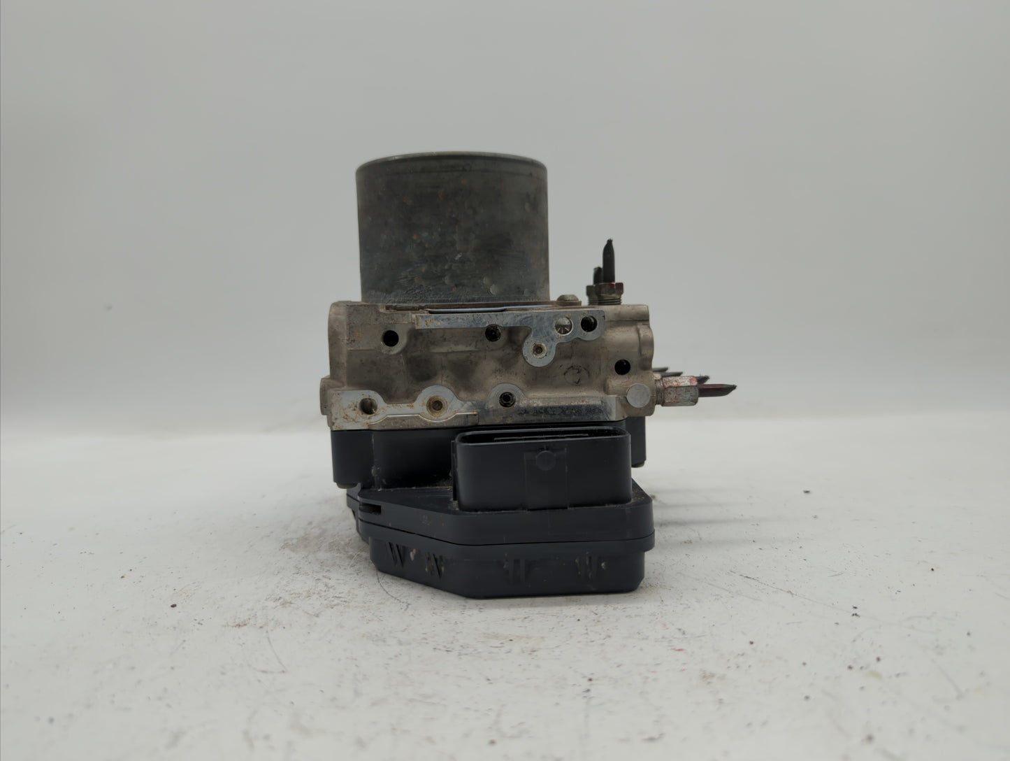 2012 Scion Xb ABS Pump Control Module Replacement P/N:89541-12820 44540-12510 Fits OEM Used Auto Parts - Oemusedautoparts1.c