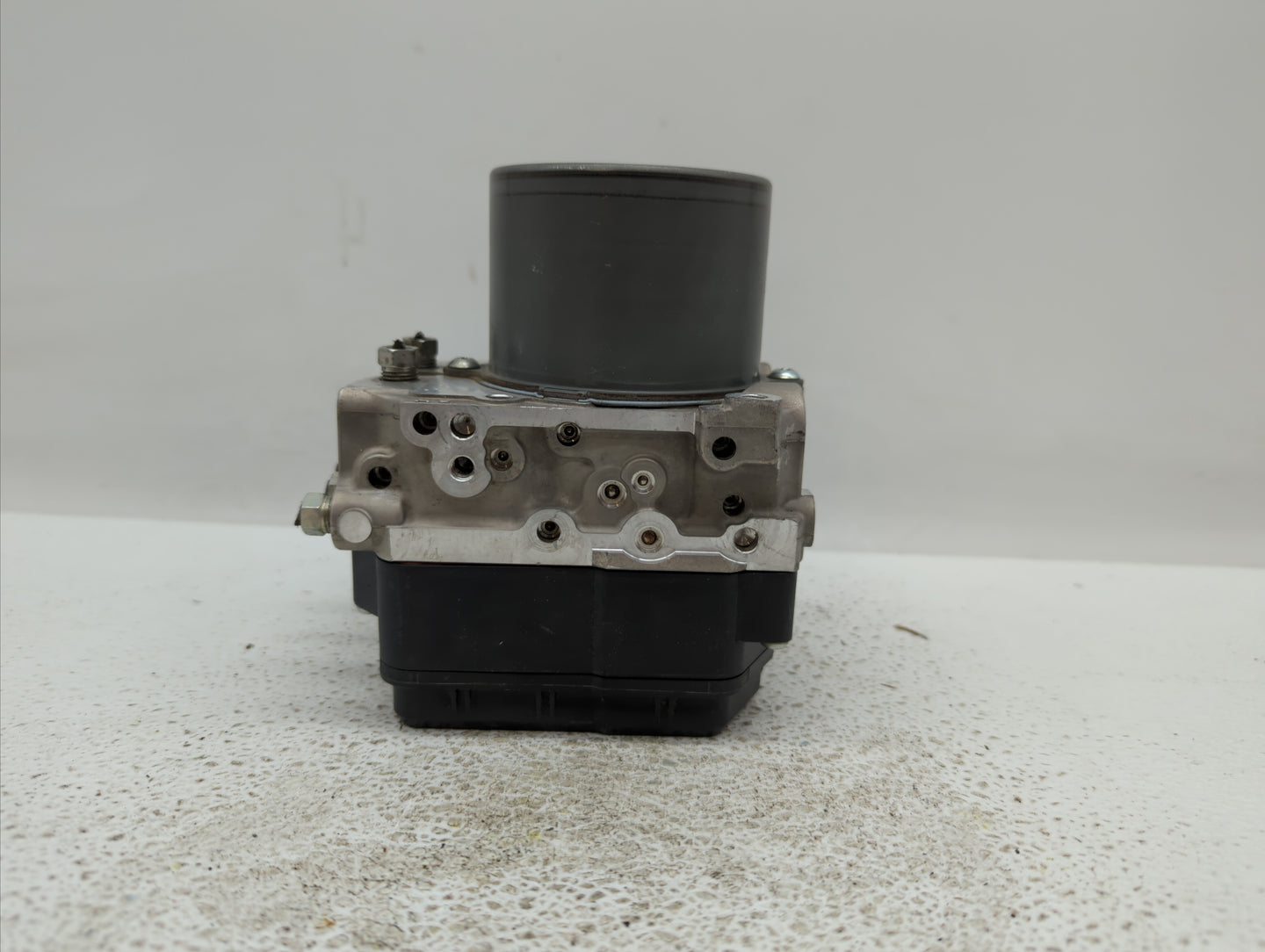 2012 Scion Xb ABS Pump Control Module Replacement P/N:89541-12820 44540-12510 Fits OEM Used Auto Parts - Oemusedautoparts1.c
