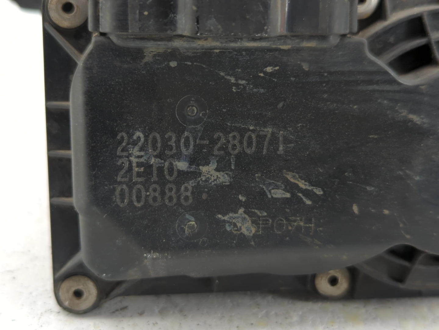2008-2015 Scion Xb Throttle Body P/N:22030-28071 22030-28070 Fits Fits 2006 2007 2008 2009 2010 2011 2012 2013 2014 2015 OEM