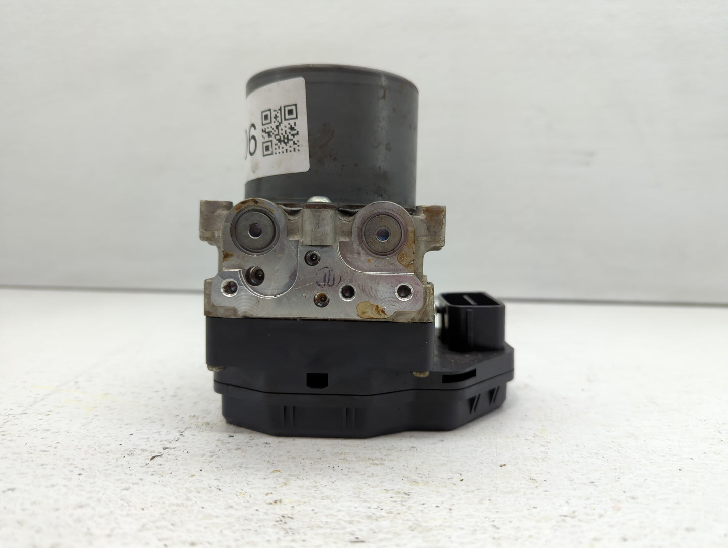 2012 Scion Xb ABS Pump Control Module Replacement P/N:44540-12511 133800-3830 Fits OEM Used Auto Parts - Oemusedautoparts1.c