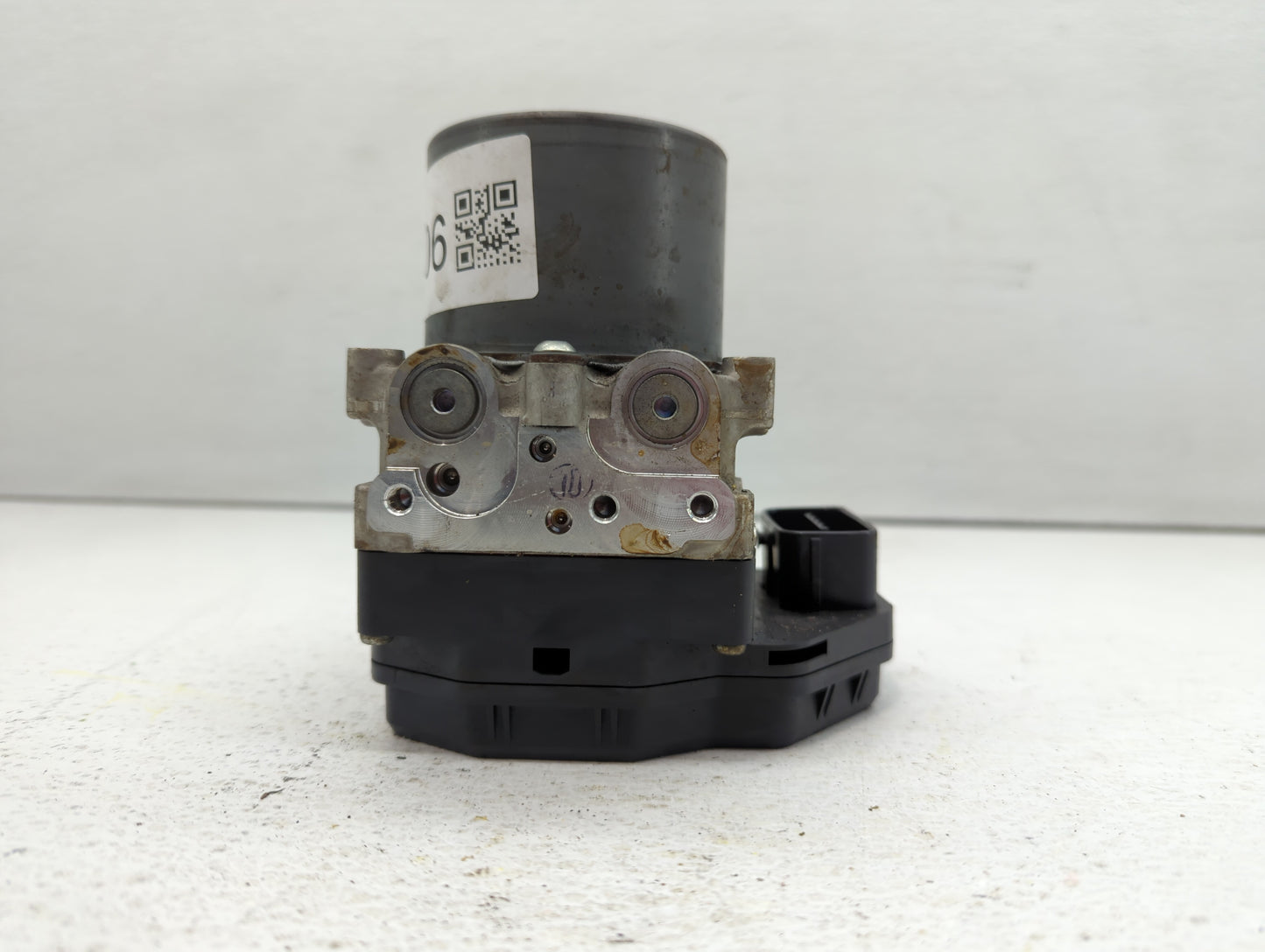 2012 Scion Xb ABS Pump Control Module Replacement P/N:44540-12511 133800-3830 Fits OEM Used Auto Parts - Oemusedautoparts1.c