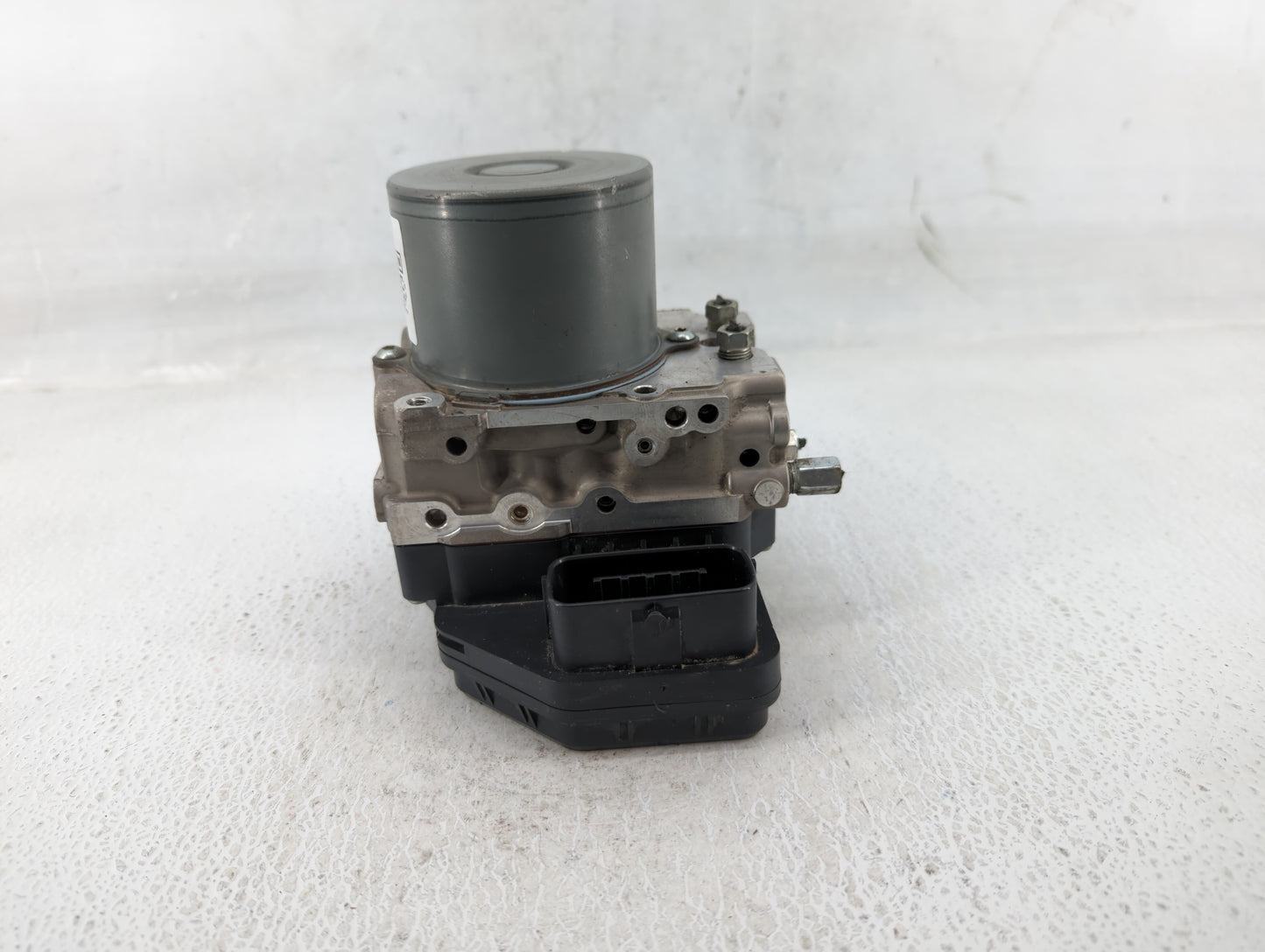 2012 Scion Xb ABS Pump Control Module Replacement P/N:133800-9090 Fits OEM Used Auto Parts - Oemusedautoparts1.com