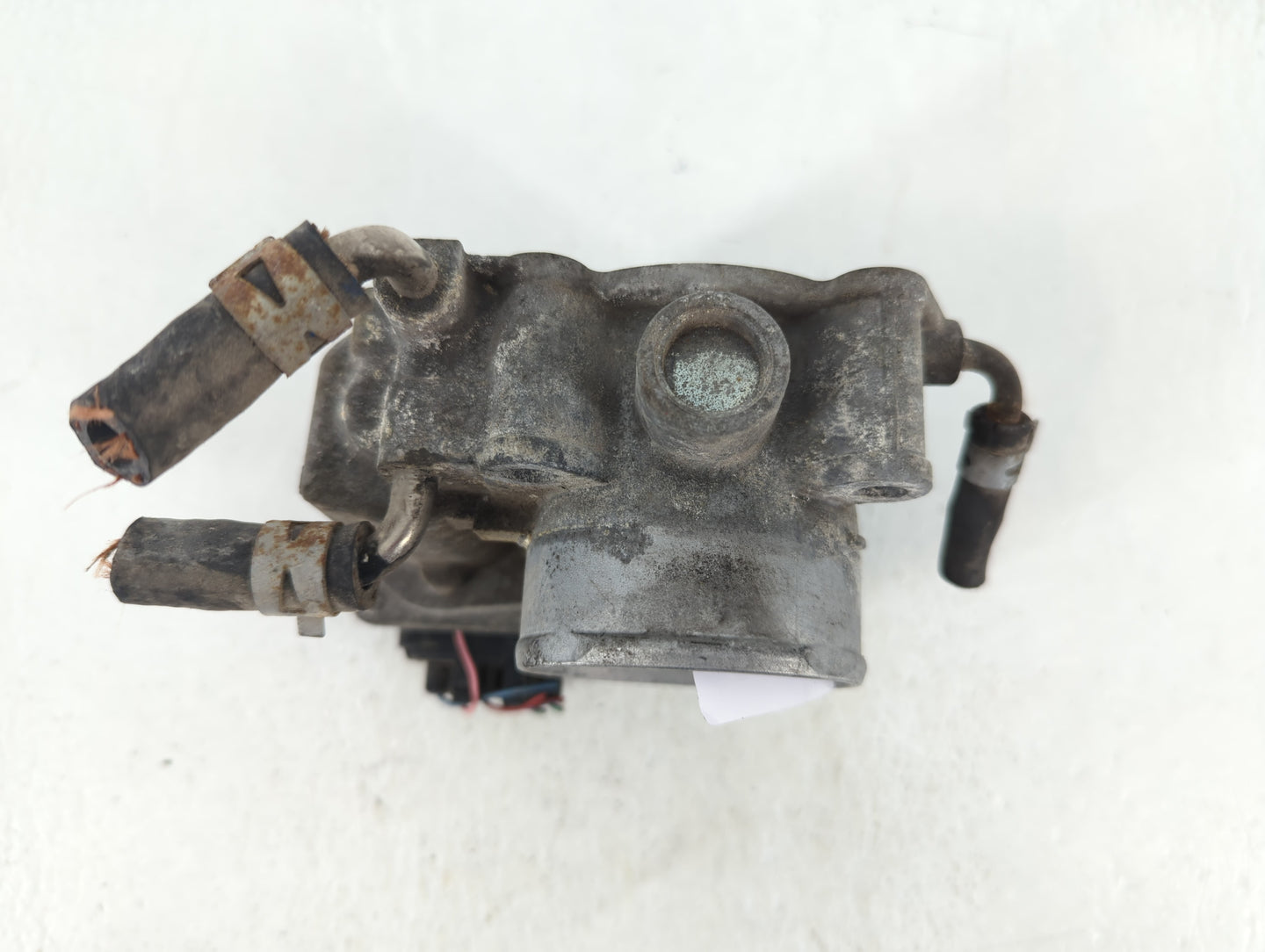 2008-2015 Scion Xb Throttle Body P/N:22030-28071 Fits Fits 2006 2007 2008 2009 2010 2011 2012 2013 2014 2015 OEM Used Auto P