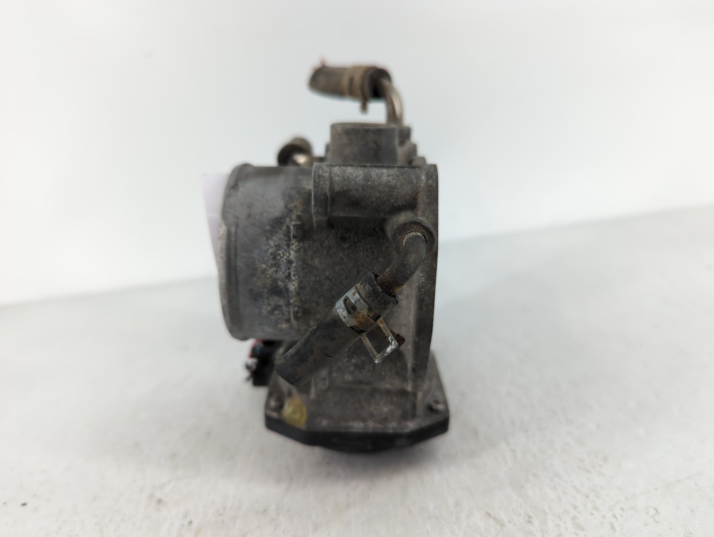 2008-2015 Scion Xb Throttle Body P/N:22030-28071 Fits Fits 2006 2007 2008 2009 2010 2011 2012 2013 2014 2015 OEM Used Auto P