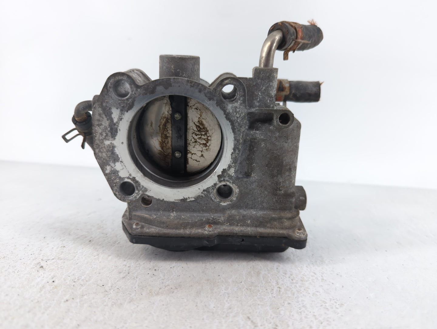 2008-2015 Scion Xb Throttle Body P/N:22030-28071 Fits Fits 2006 2007 2008 2009 2010 2011 2012 2013 2014 2015 OEM Used Auto P