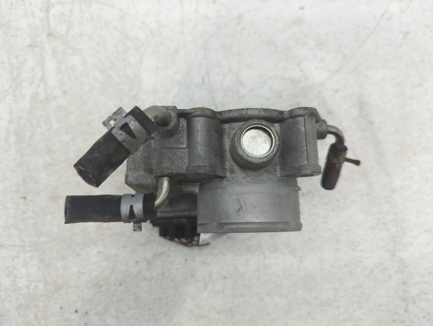 2008-2015 Scion Xb Throttle Body P/N:22030-28071 Fits Fits 2006 2007 2008 2009 2010 2011 2012 2013 2014 2015 OEM Used Auto P