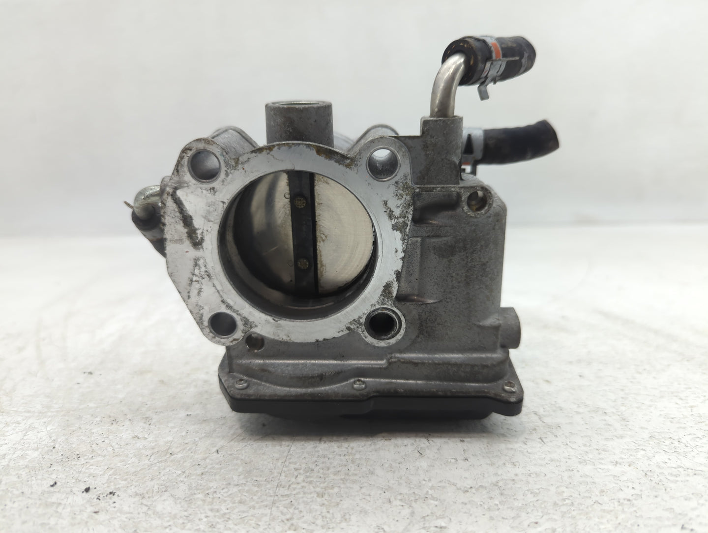 2008-2015 Scion Xb Throttle Body P/N:22030-28071 Fits Fits 2006 2007 2008 2009 2010 2011 2012 2013 2014 2015 OEM Used Auto P