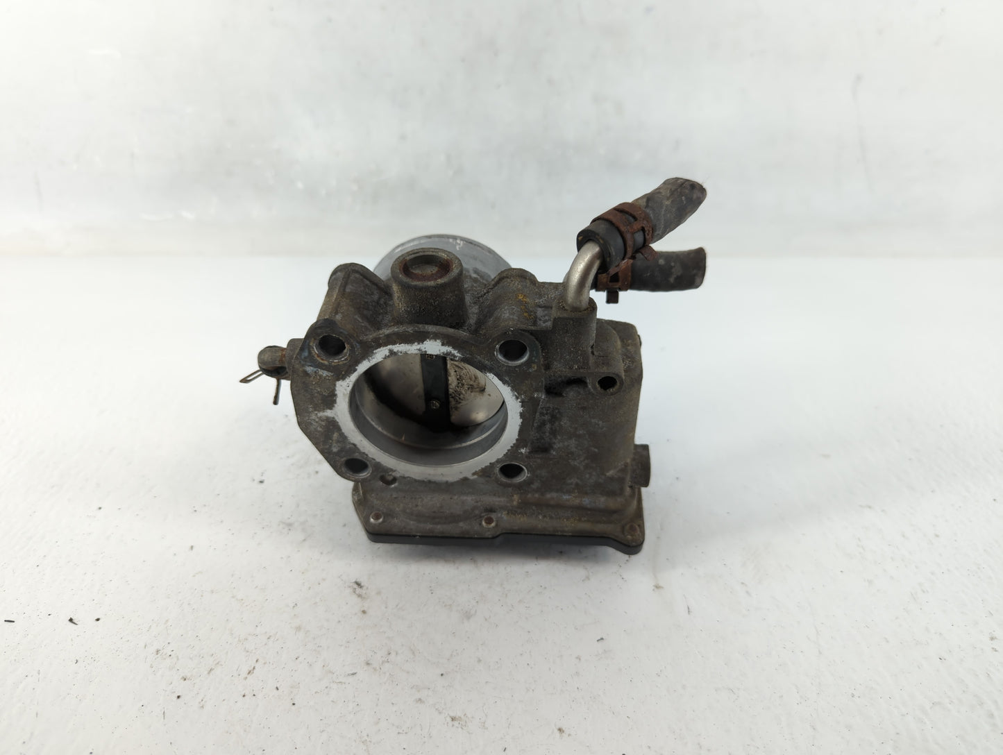 2008-2015 Scion Xb Throttle Body P/N:22030-28071 Fits Fits 2006 2007 2008 2009 2010 2011 2012 2013 2014 2015 OEM Used Auto P