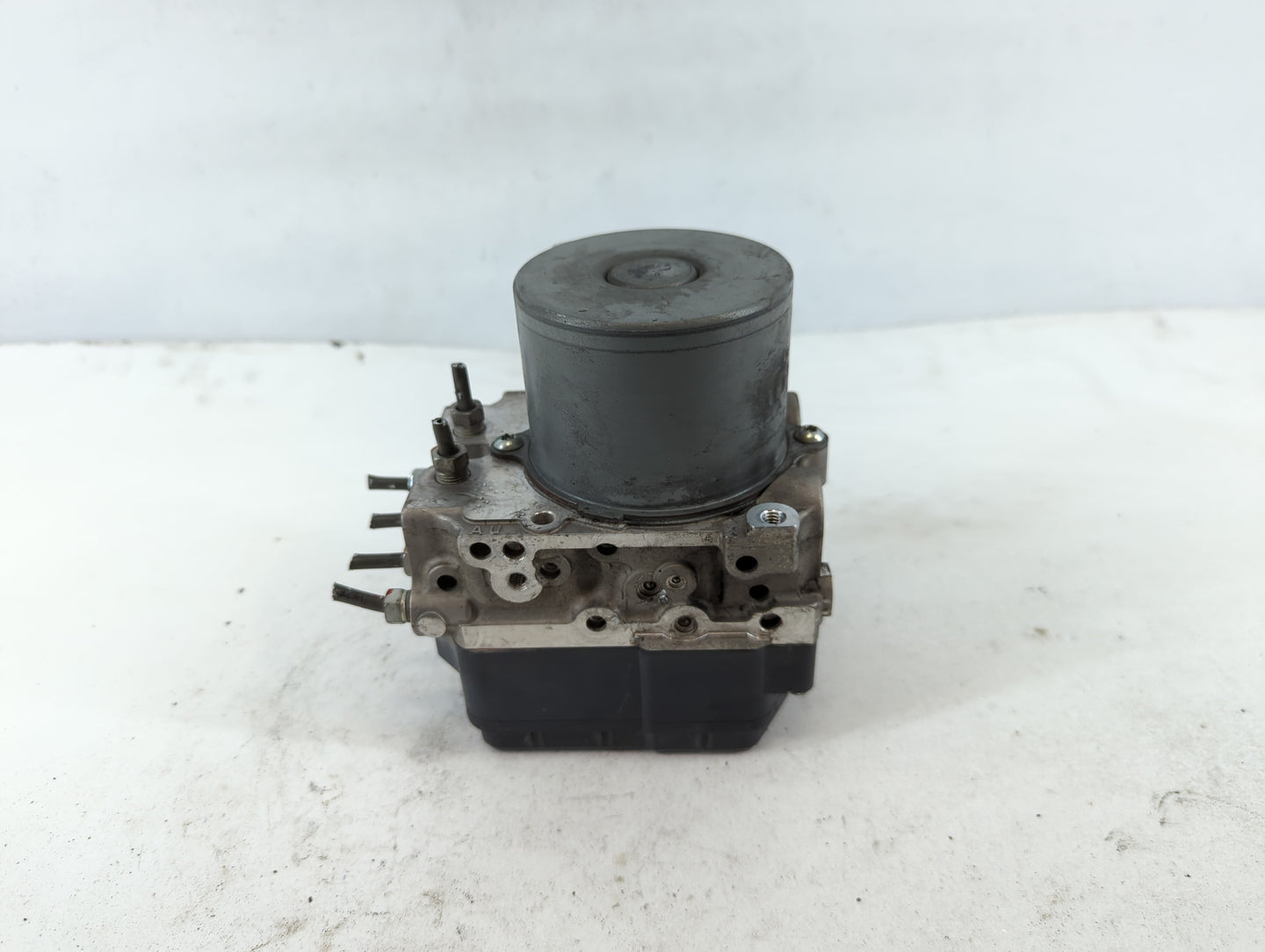 2012 Scion Xb ABS Pump Control Module Replacement P/N:89541-12820 133800-9090, 44540-12510 Fits OEM Used Auto Parts - Oemuse