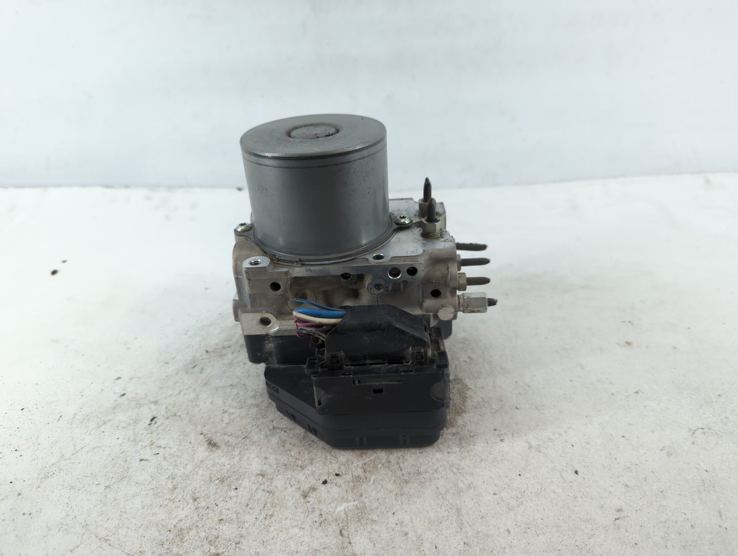 2012 Scion Xb ABS Pump Control Module Replacement P/N:89541-12820 133800-9090, 44540-12510 Fits OEM Used Auto Parts - Oemuse