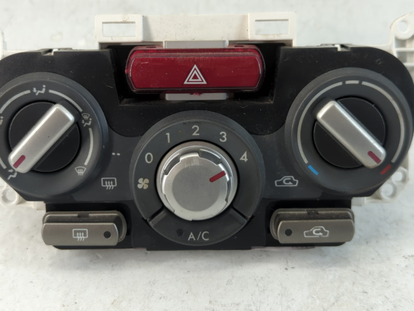 2012 Subaru Forester Climate Control Module Temperature AC/Heater Replacement P/N:72311SC050 Fits OEM Used Auto Parts - Oemu