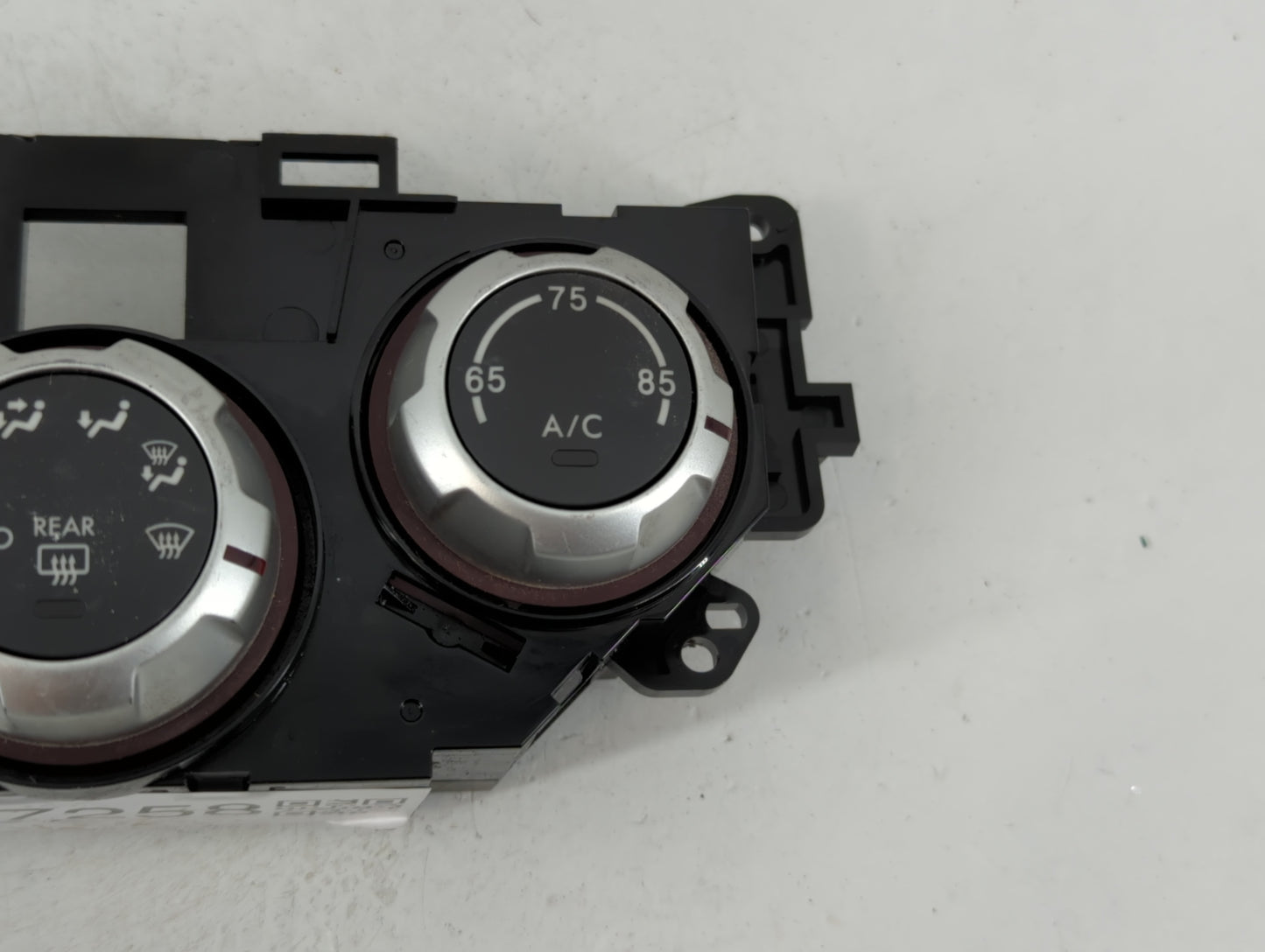 2012 Subaru Forester Climate Control Module Temperature AC/Heater Replacement P/N:72311SC270 Fits OEM Used Auto Parts - Oemu