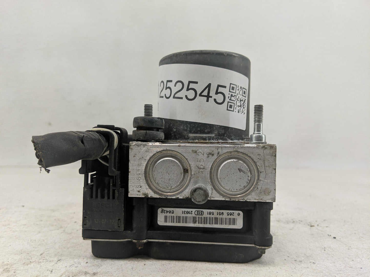 2012 Subaru Forester ABS Pump Control Module Replacement P/N:0 265 951 581 Fits OEM Used Auto Parts - Oemusedautoparts1.com