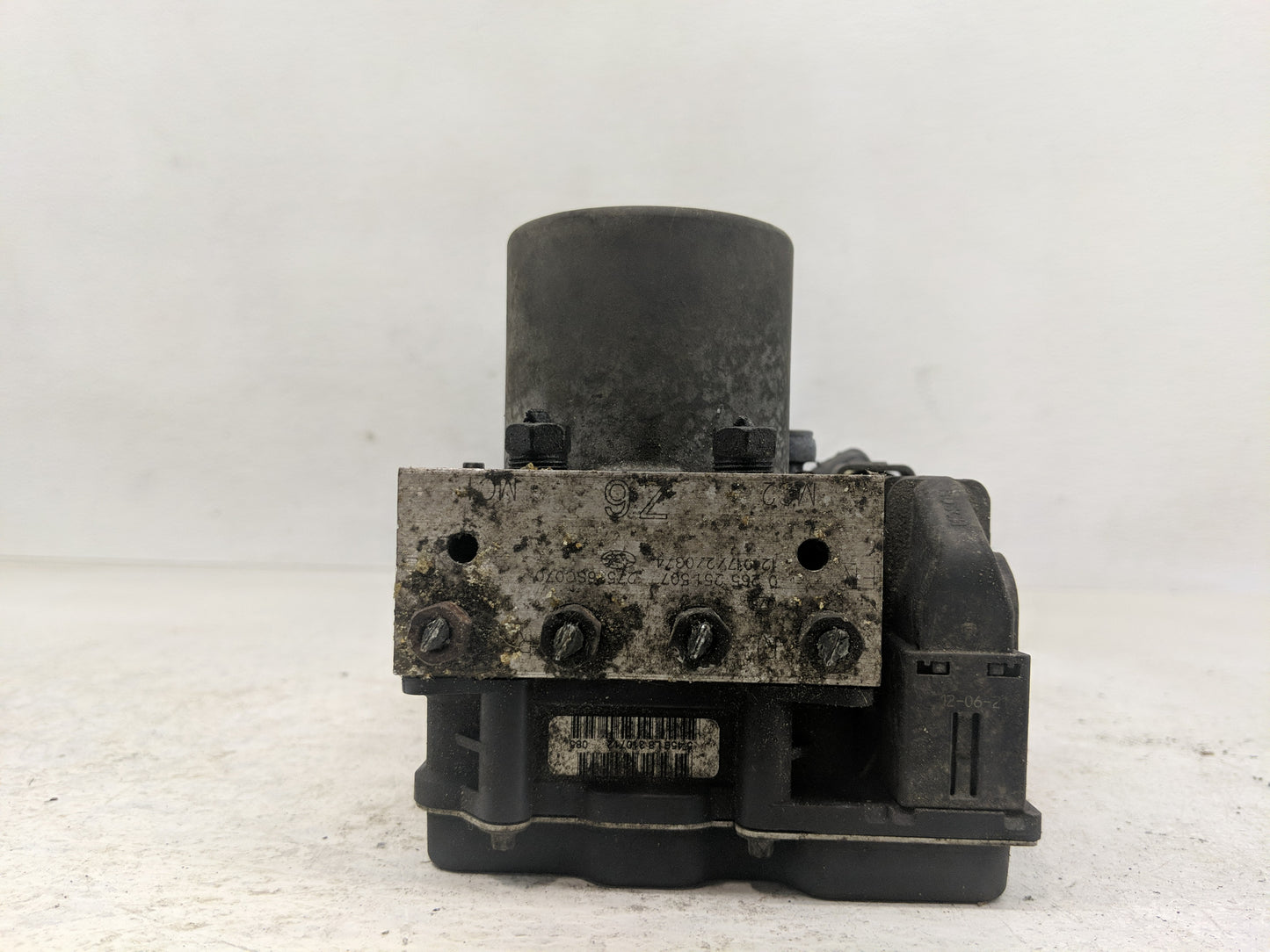 2012 Subaru Forester ABS Pump Control Module Replacement P/N:0 265 951 581 Fits OEM Used Auto Parts - Oemusedautoparts1.com