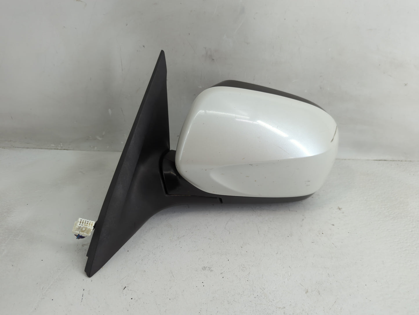 2012 Subaru Forester Driver Side View Mirror - Left Door Mirror OEM Used - Oemusedautoparts1.com