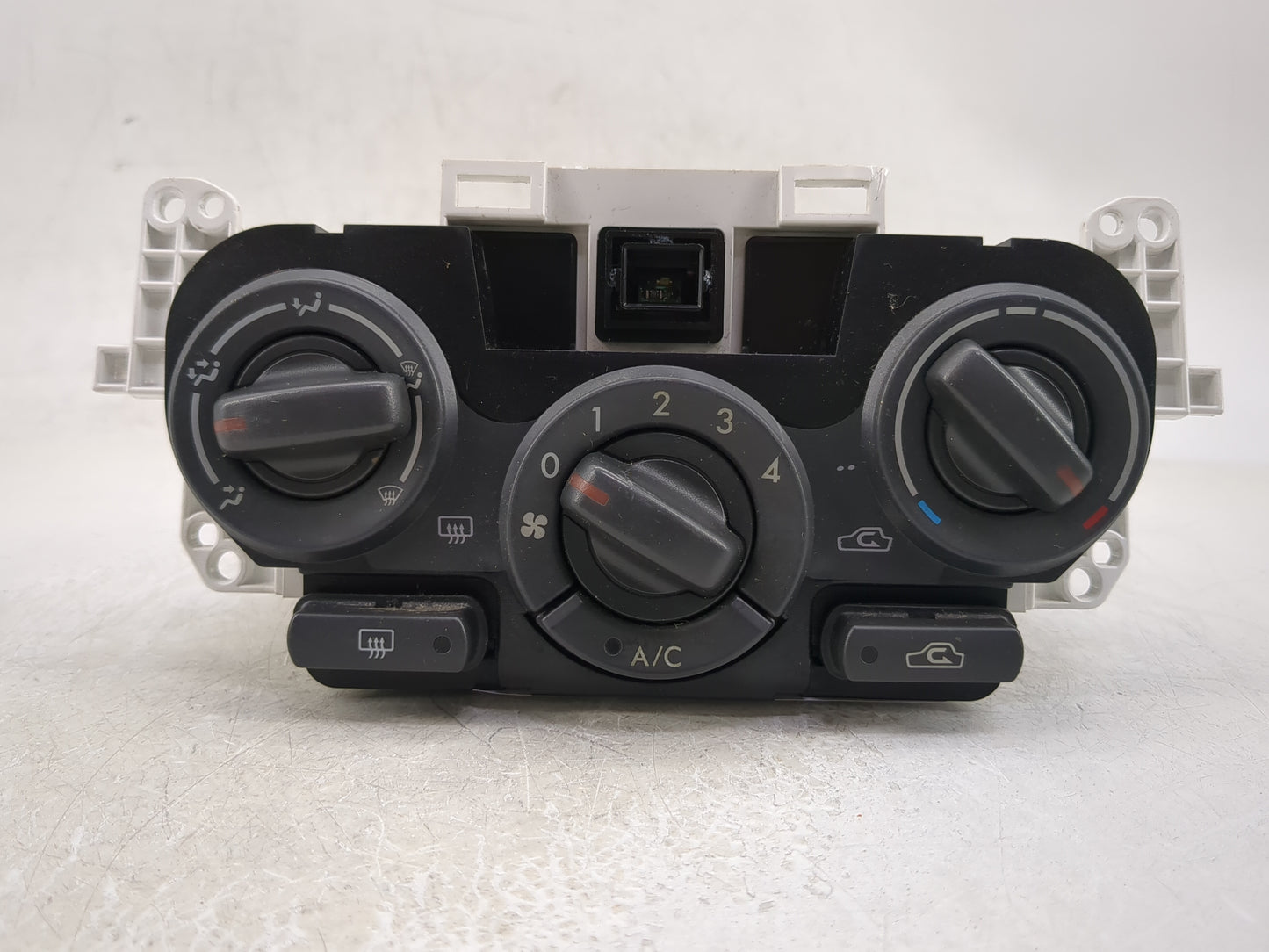 2012 Subaru Forester Climate Control Module Temperature AC/Heater Replacement P/N:72311SC011 Fits OEM Used Auto Parts - Oemu
