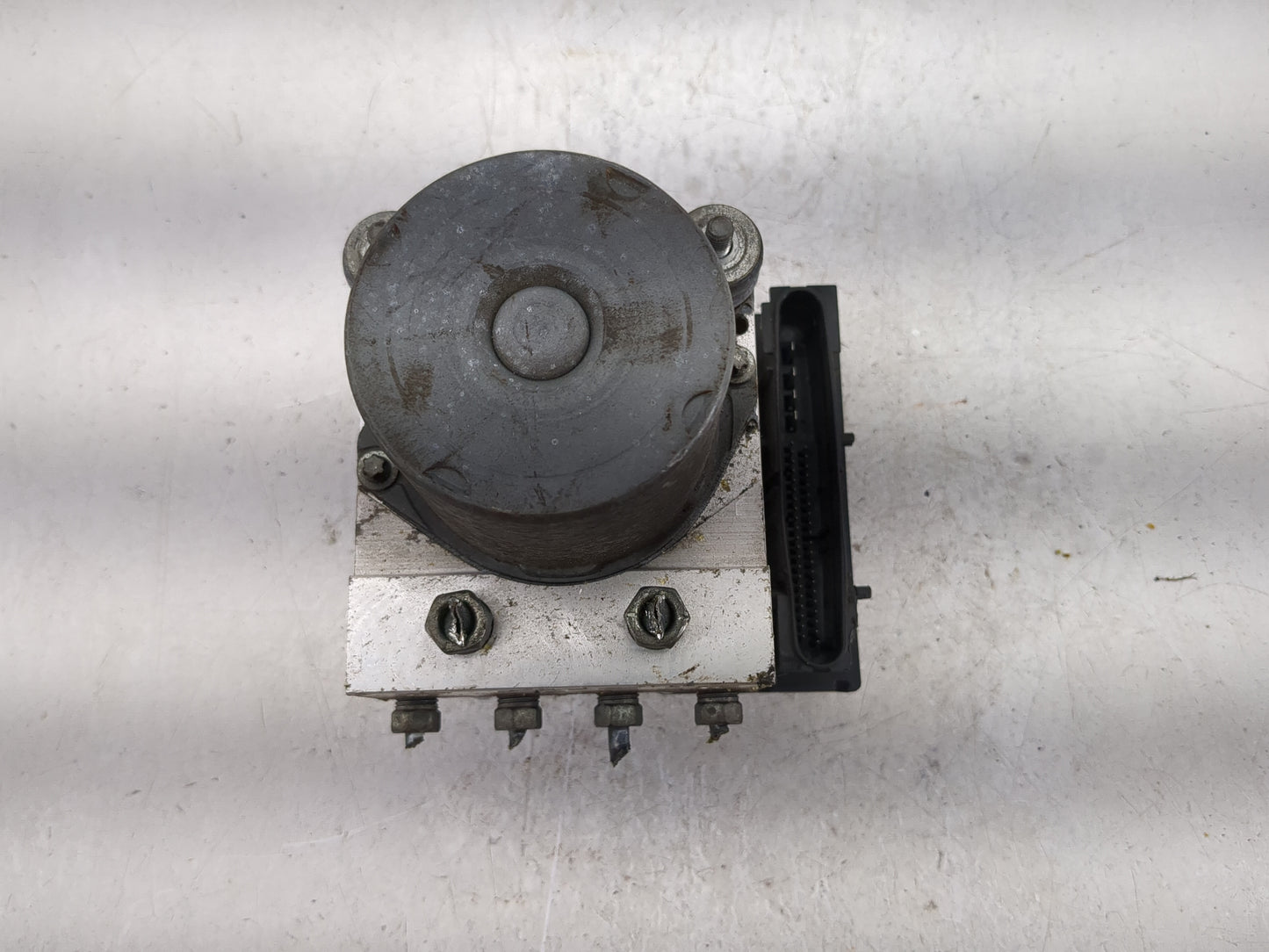 2012 Subaru Forester ABS Pump Control Module Replacement P/N:0 265 951 581 Fits OEM Used Auto Parts - Oemusedautoparts1.com