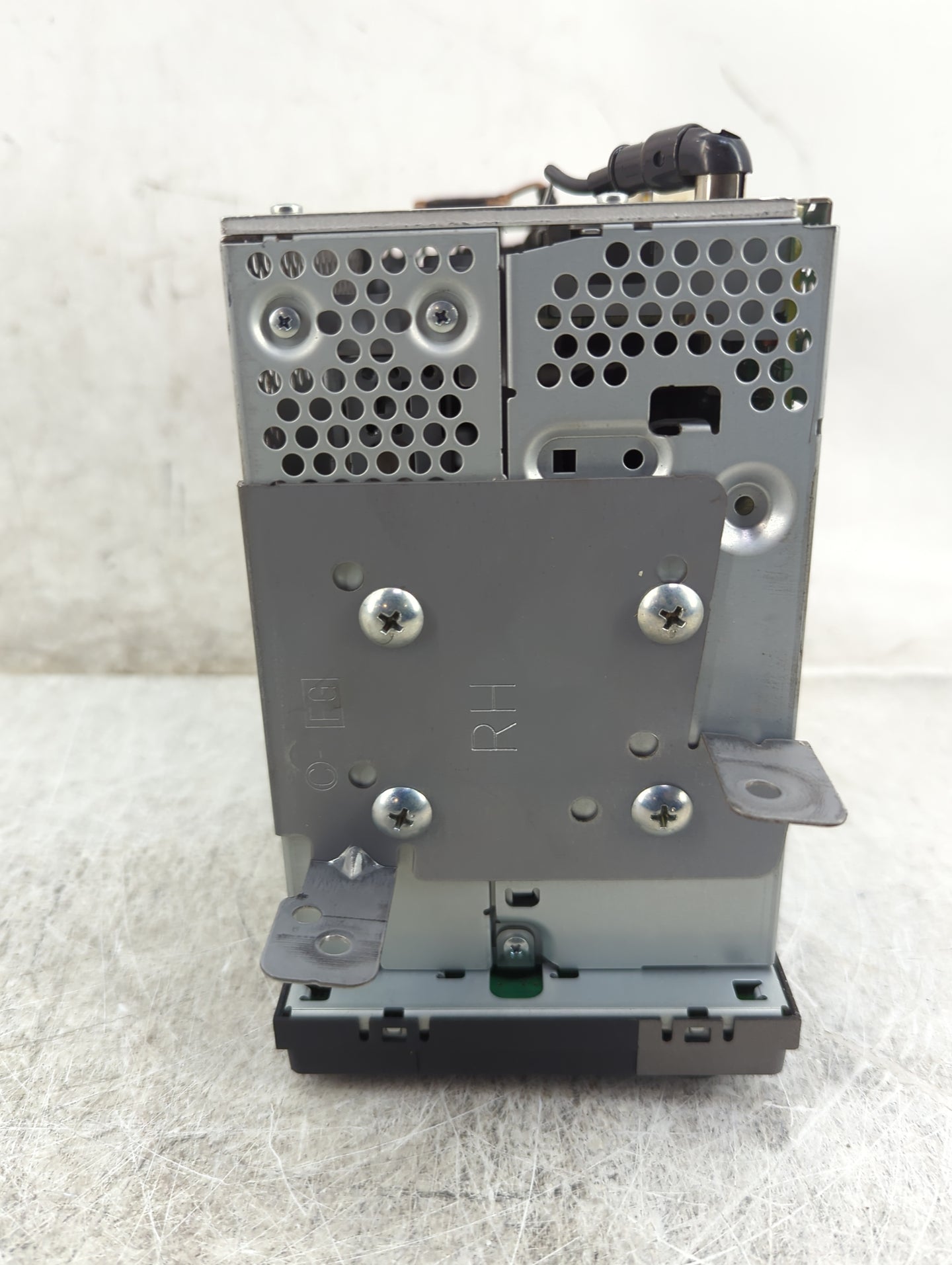 2012 Subaru Forester Radio AM FM Cd Player Receiver Replacement P/N:86201SC700 PF-2982B-B, CP604U1 Fits OEM Used Auto Parts 