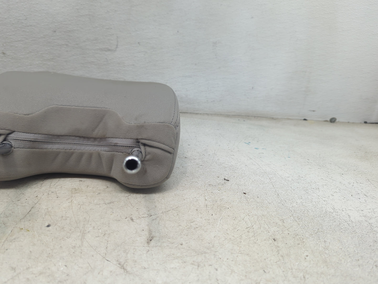 2012 Subaru Forester Headrest Head Rest Front Driver Passenger Seat Fits OEM Used Auto Parts - Oemusedautoparts1.com