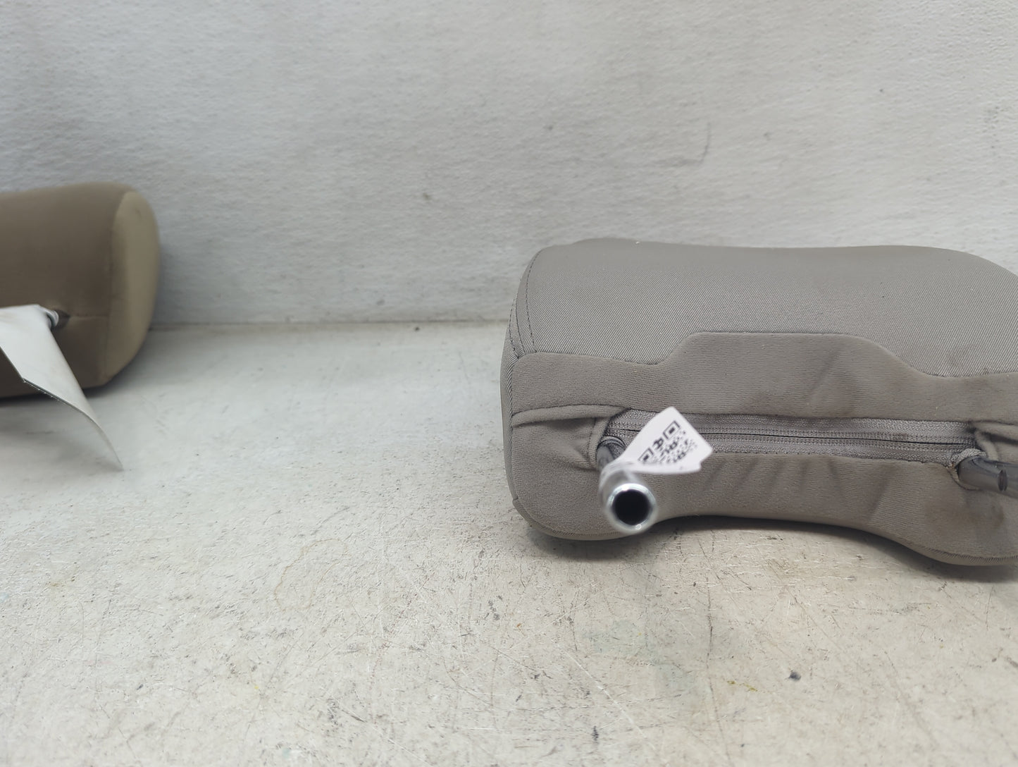 2012 Subaru Forester Headrest Head Rest Front Driver Passenger Seat Fits OEM Used Auto Parts - Oemusedautoparts1.com