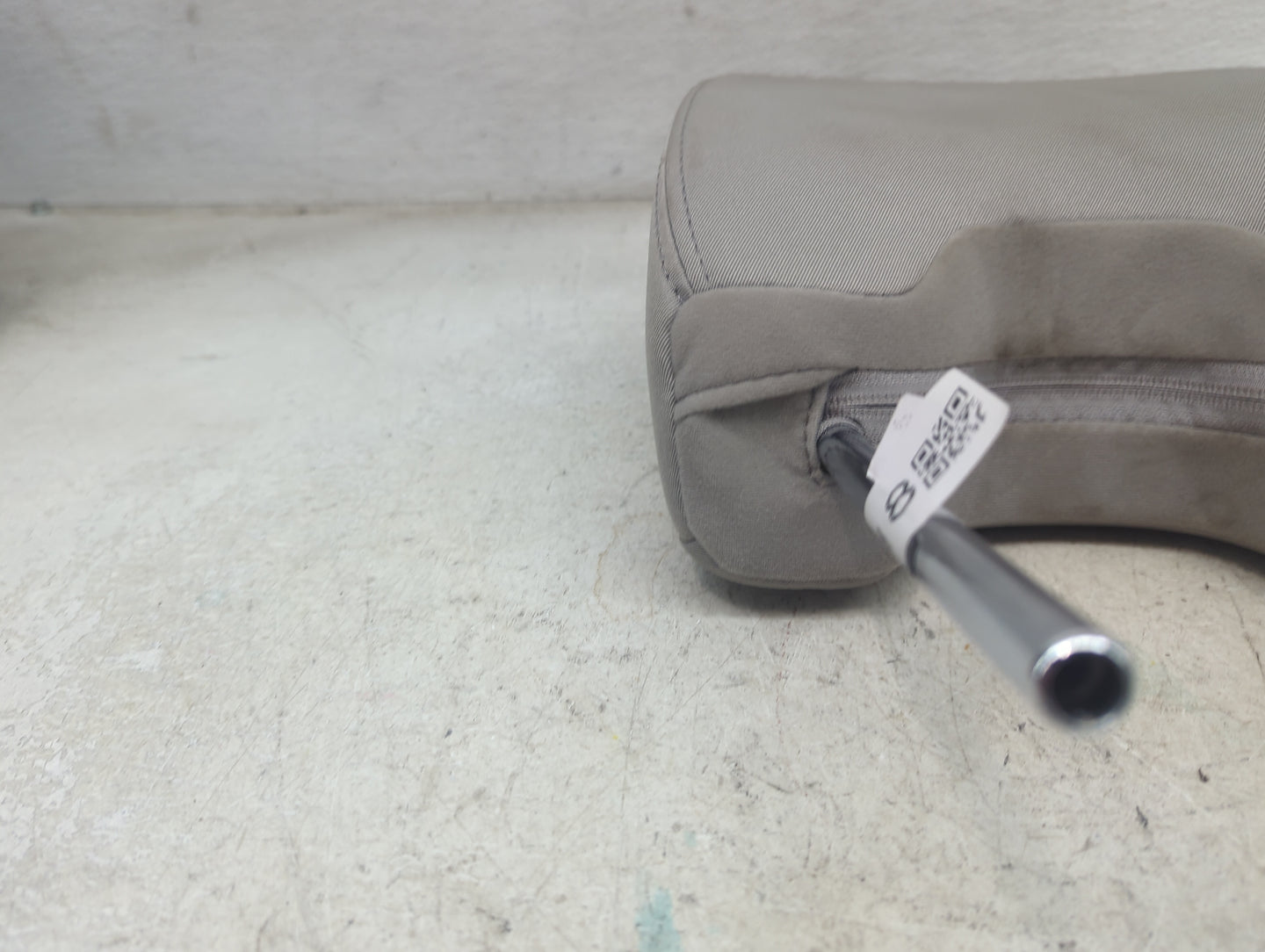 2012 Subaru Forester Headrest Head Rest Front Driver Seat Gray 1472518 - Oemusedautoparts1.com