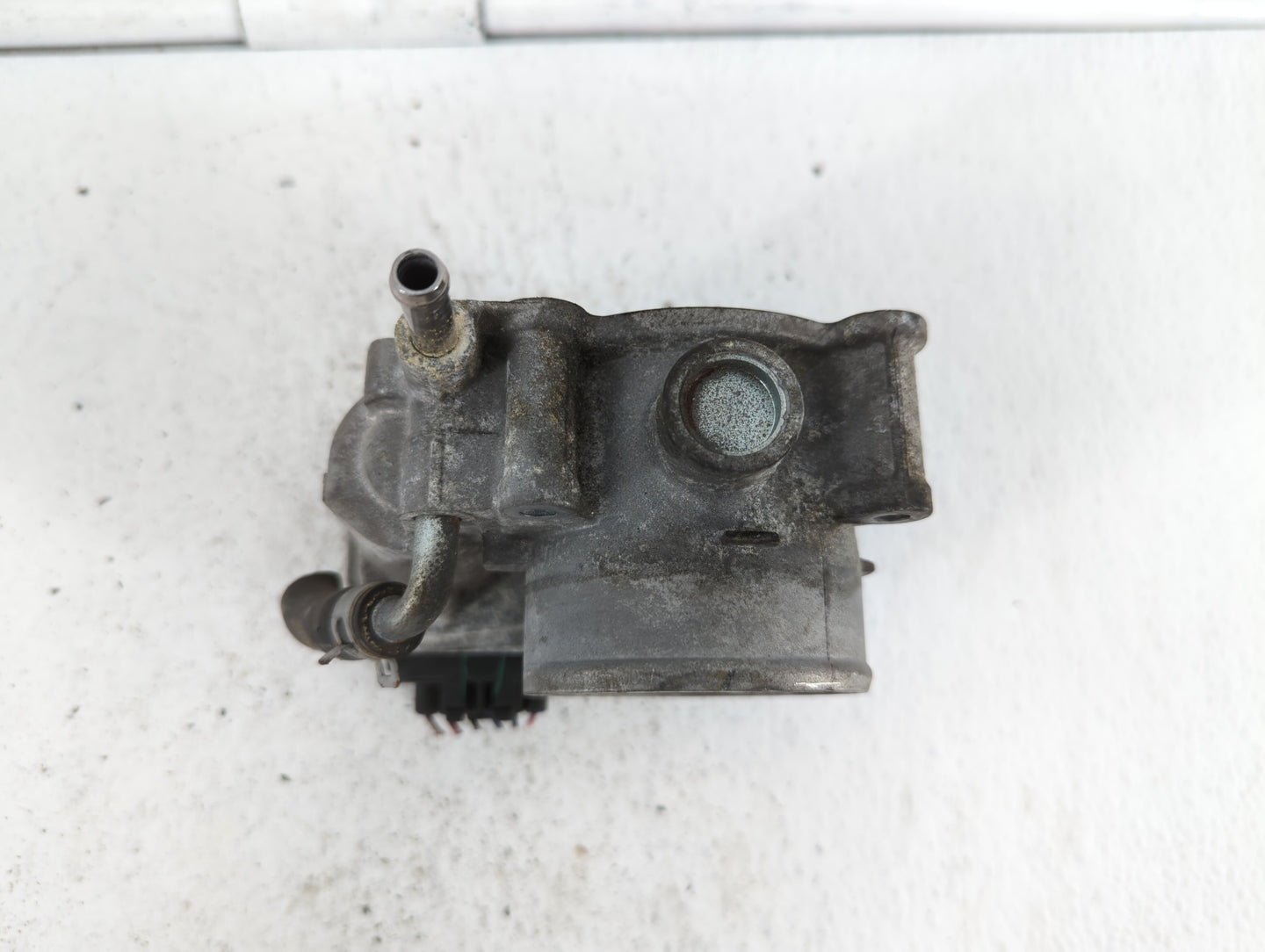 2011-2017 Subaru Forester Throttle Body P/N:16112AA380 Fits Fits 2011 2012 2013 2014 2015 2016 2017 OEM Used Auto Parts - Oe