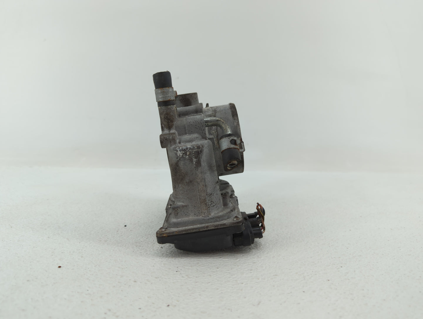 2011-2017 Subaru Forester Throttle Body P/N:16112AA380 Fits Fits 2011 2012 2013 2014 2015 2016 2017 OEM Used Auto Parts - Oe