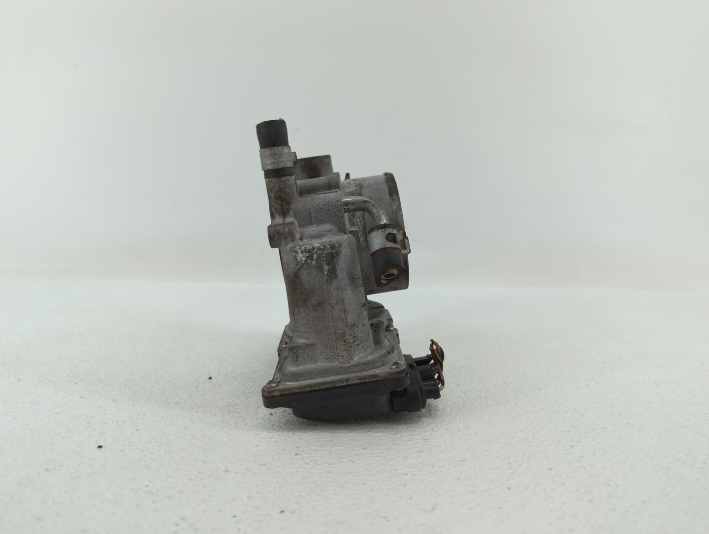 2011-2017 Subaru Forester Throttle Body P/N:16112AA380 Fits Fits 2011 2012 2013 2014 2015 2016 2017 OEM Used Auto Parts - Oe