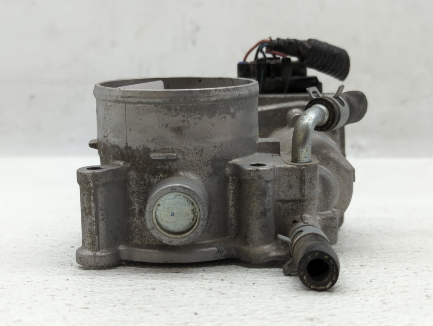 2011-2018 Subaru Forester Throttle Body P/N:16112AA380 Fits Fits 2011 2012 2013 2014 2015 2016 2017 2018 OEM Used Auto Parts