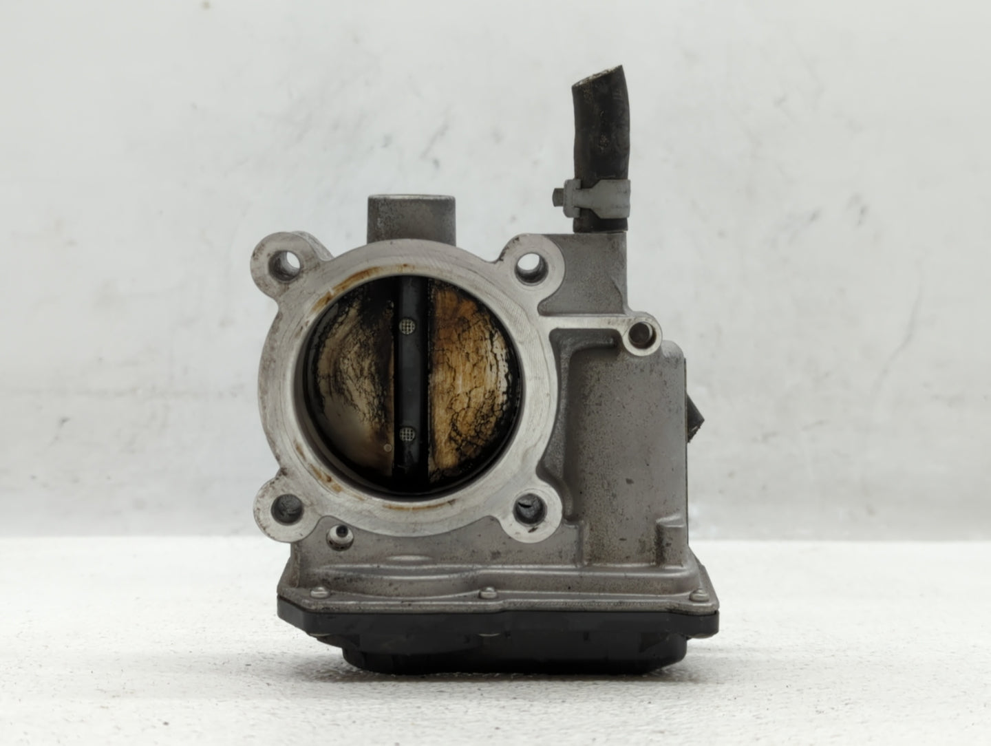 2011-2018 Subaru Forester Throttle Body P/N:16112AA380 Fits Fits 2011 2012 2013 2014 2015 2016 2017 2018 OEM Used Auto Parts