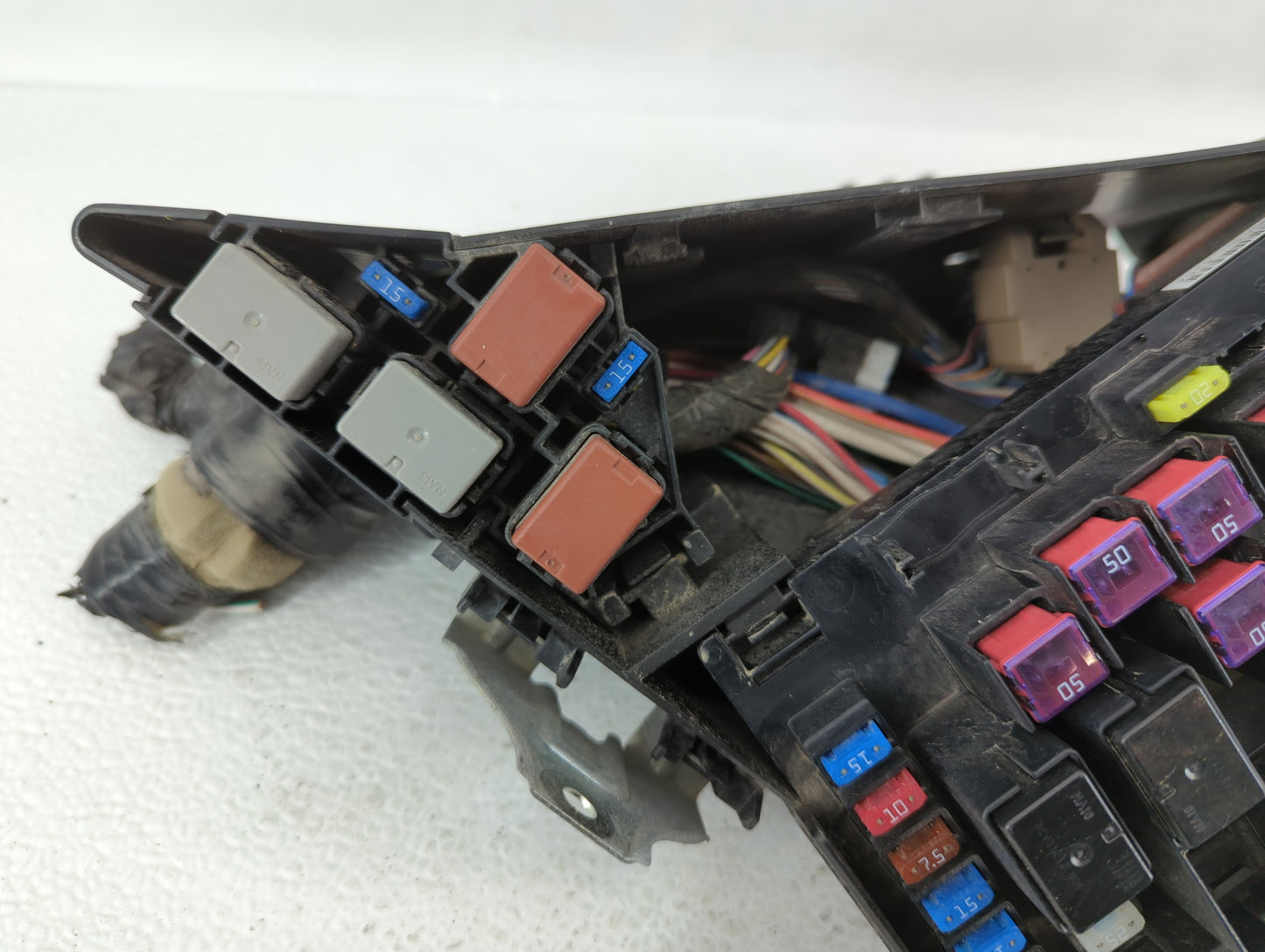 2010-2013 Subaru Forester Fusebox Fuse Box Panel Relay Module P/N:82241SC050 MB100200B Fits Fits 2010 2011 2012 2013 2014 OE