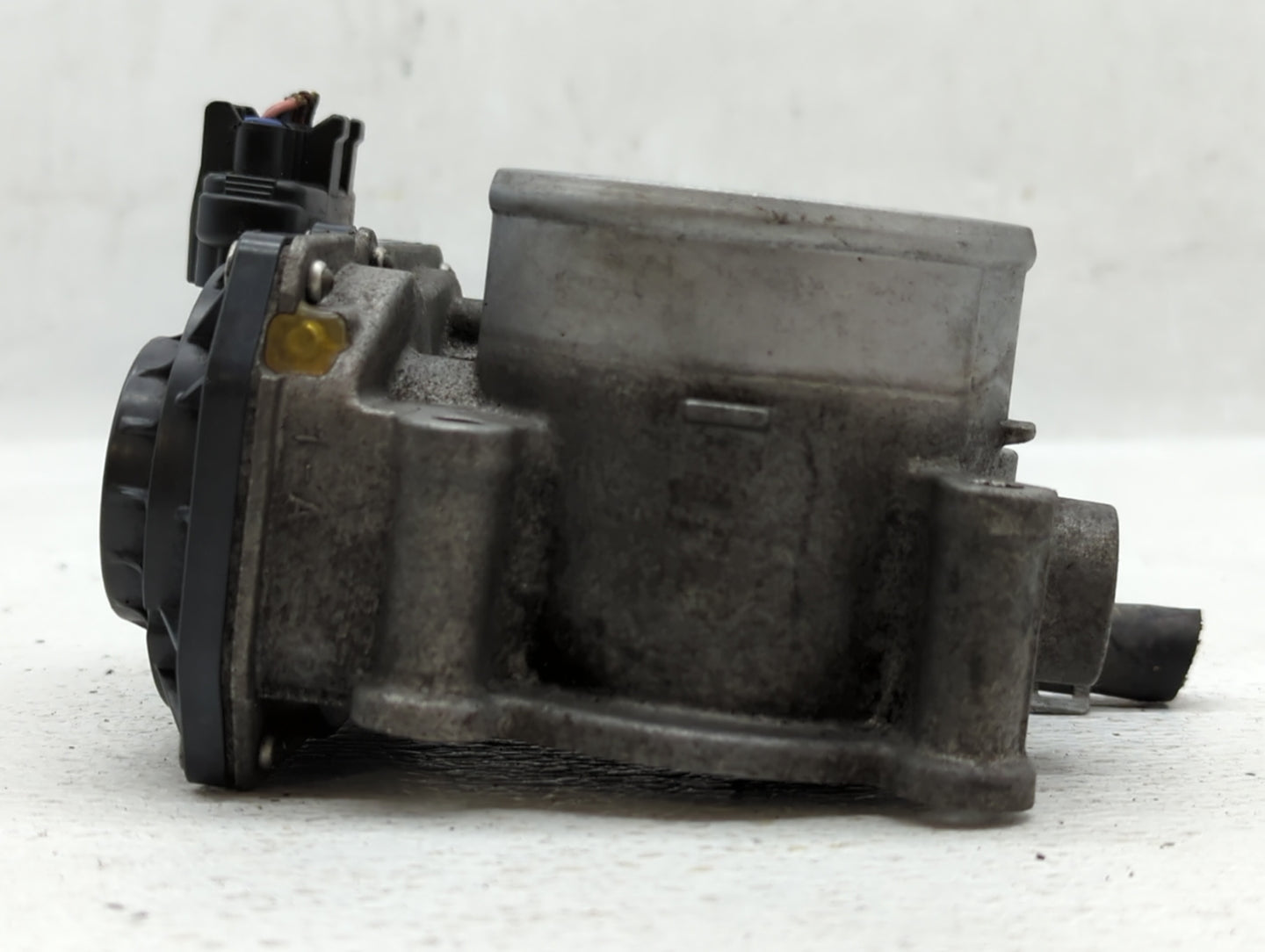 2011-2018 Subaru Forester Throttle Body P/N:16112AA380 Fits Fits 2011 2012 2013 2014 2015 2016 2017 2018 OEM Used Auto Parts