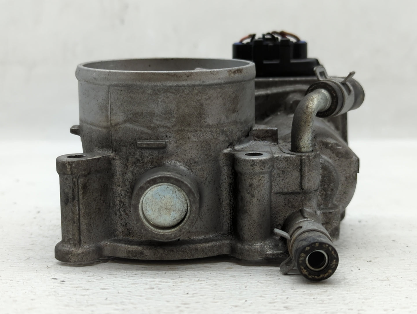2011-2018 Subaru Forester Throttle Body P/N:16112AA380 Fits Fits 2011 2012 2013 2014 2015 2016 2017 2018 OEM Used Auto Parts