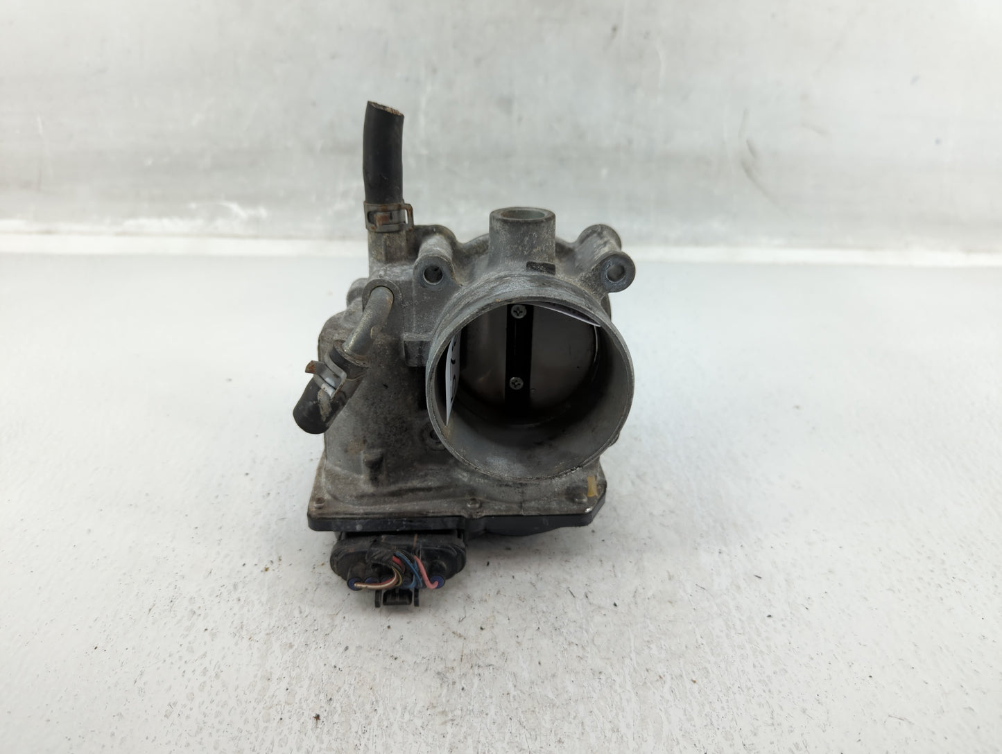 2011-2018 Subaru Forester Throttle Body P/N:16112AA380 Fits Fits 2011 2012 2013 2014 2015 2016 2017 2018 OEM Used Auto Parts