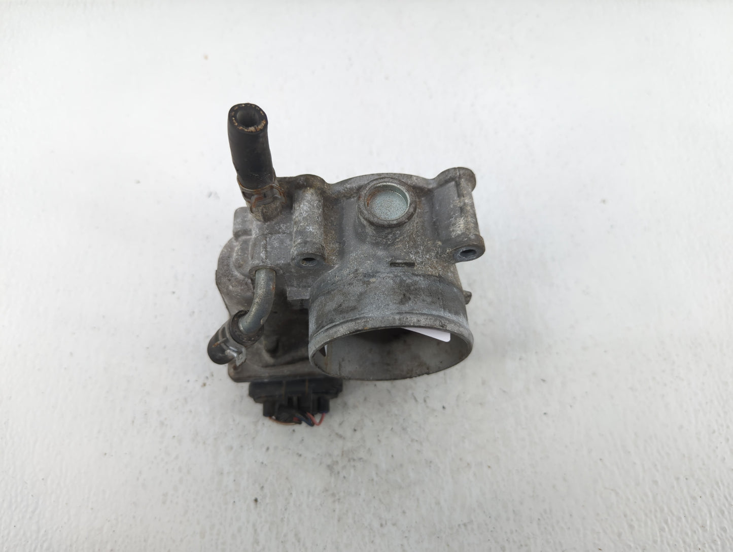 2011-2018 Subaru Forester Throttle Body P/N:16112AA380 Fits Fits 2011 2012 2013 2014 2015 2016 2017 2018 OEM Used Auto Parts