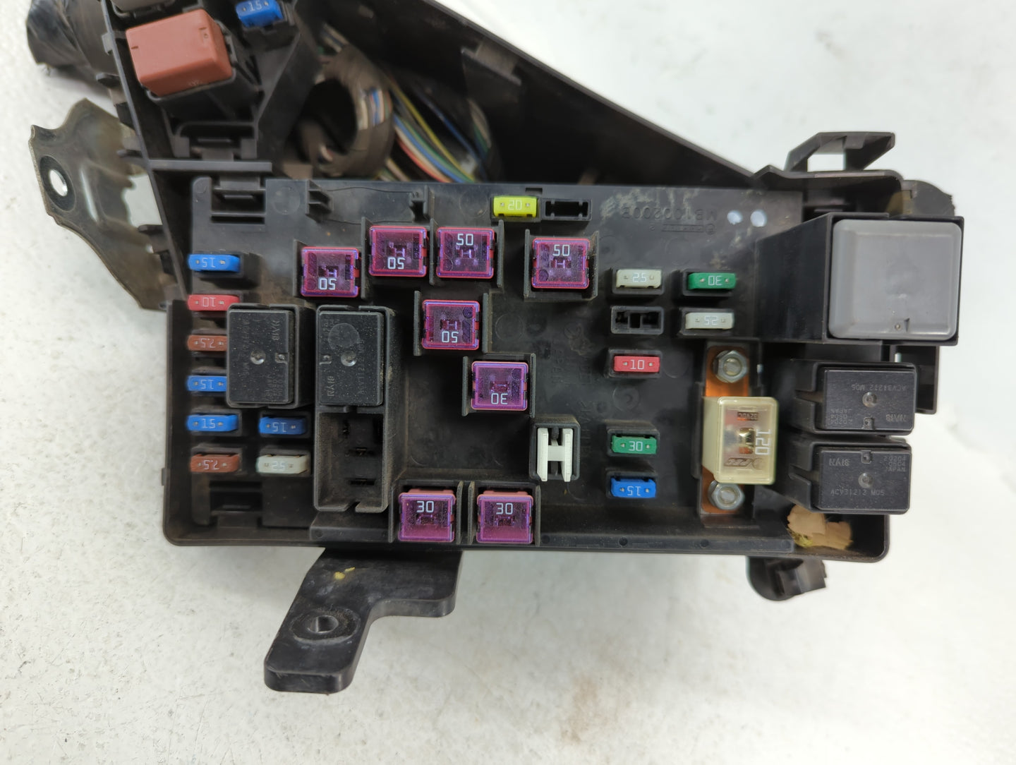 2010-2013 Subaru Forester Fusebox Fuse Box Panel Relay Module P/N:MB100200B Fits Fits 2010 2011 2012 2013 OEM Used Auto Part