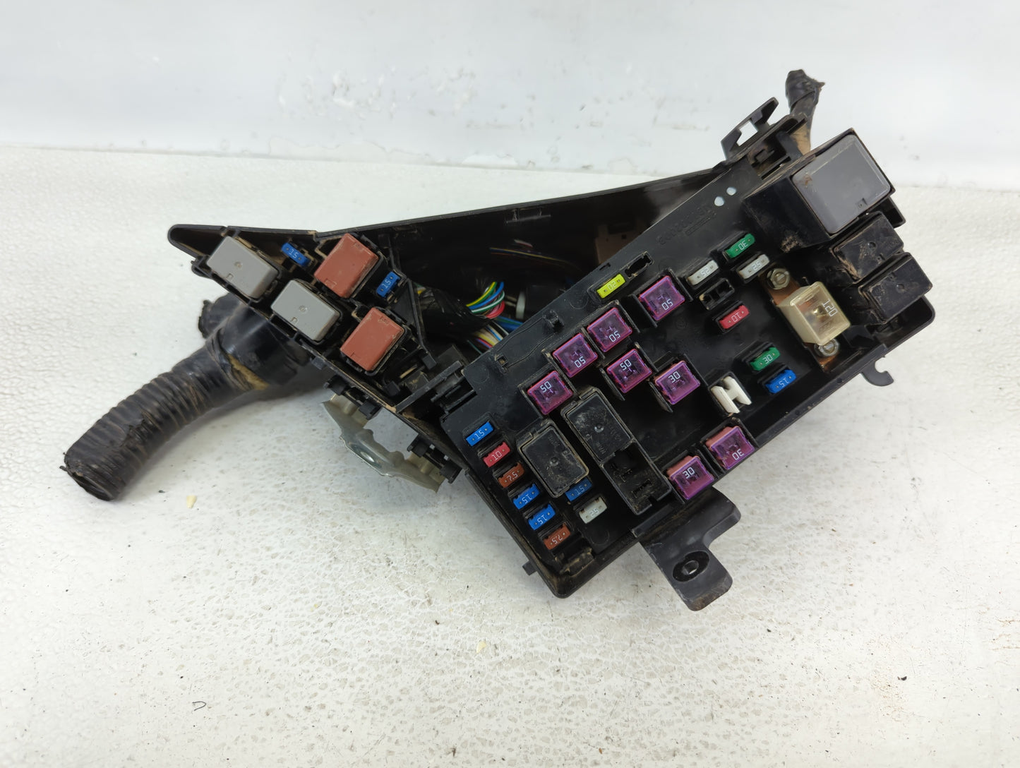 2010-2013 Subaru Forester Fusebox Fuse Box Panel Relay Module P/N:MB100200B Fits Fits 2010 2011 2012 2013 OEM Used Auto Part