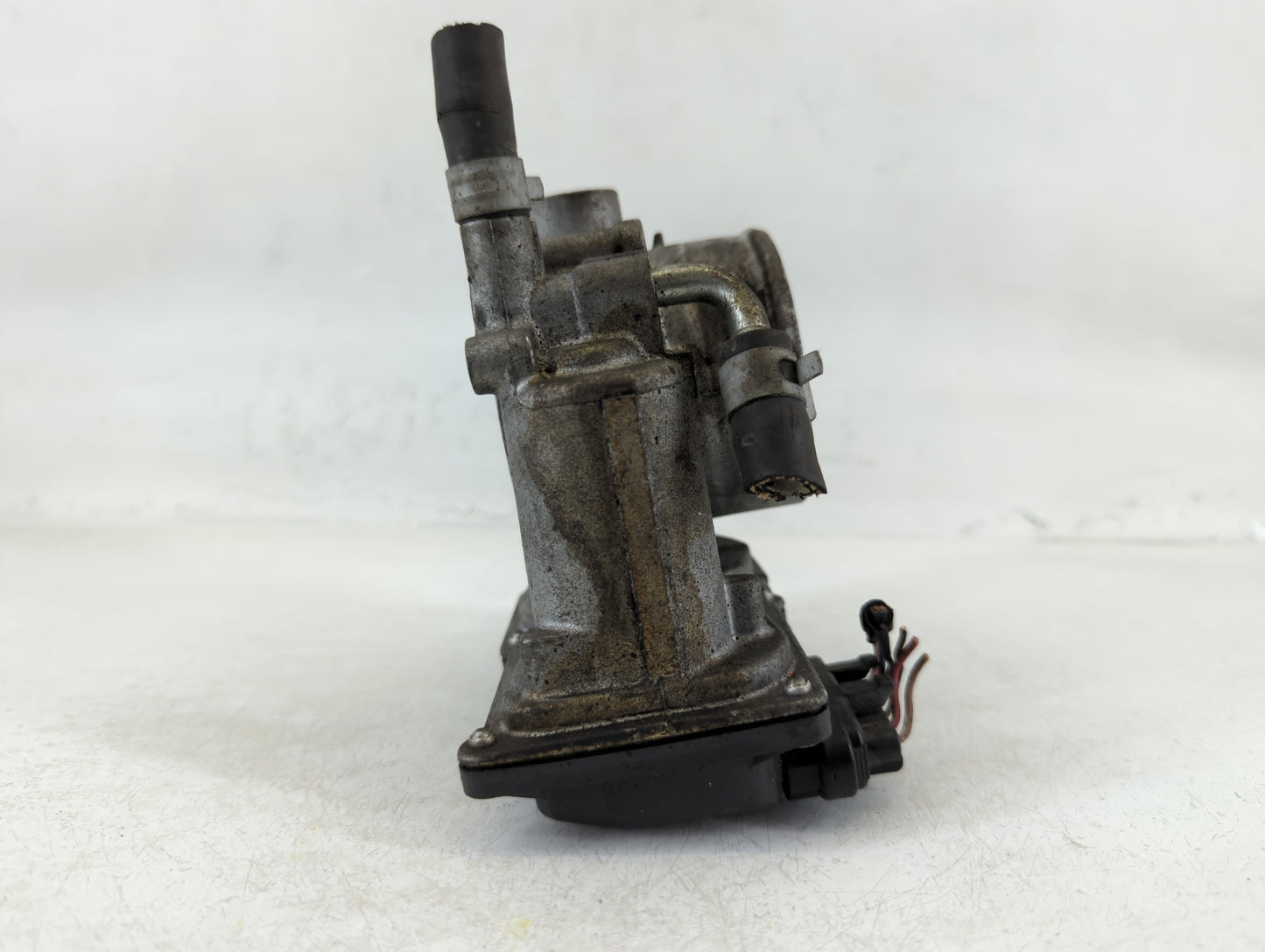 2011-2018 Subaru Forester Throttle Body P/N:1691 3P16, 16112AA380 Fits Fits 2011 2012 2013 2014 2015 2016 2017 2018 OEM Used