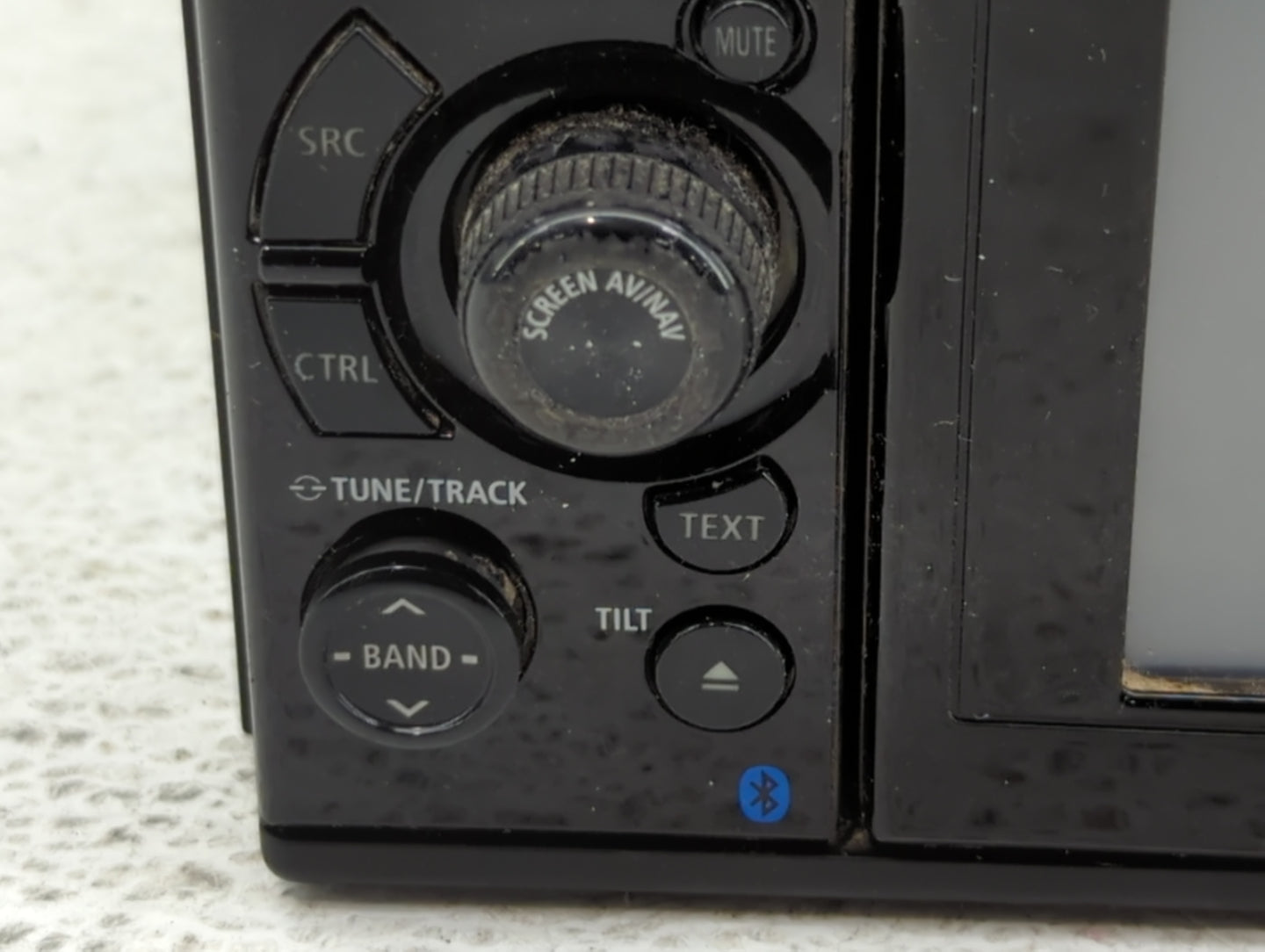 Subaru Forester Am Fm Cd Player Radio Receiver - Oemusedautoparts1.com